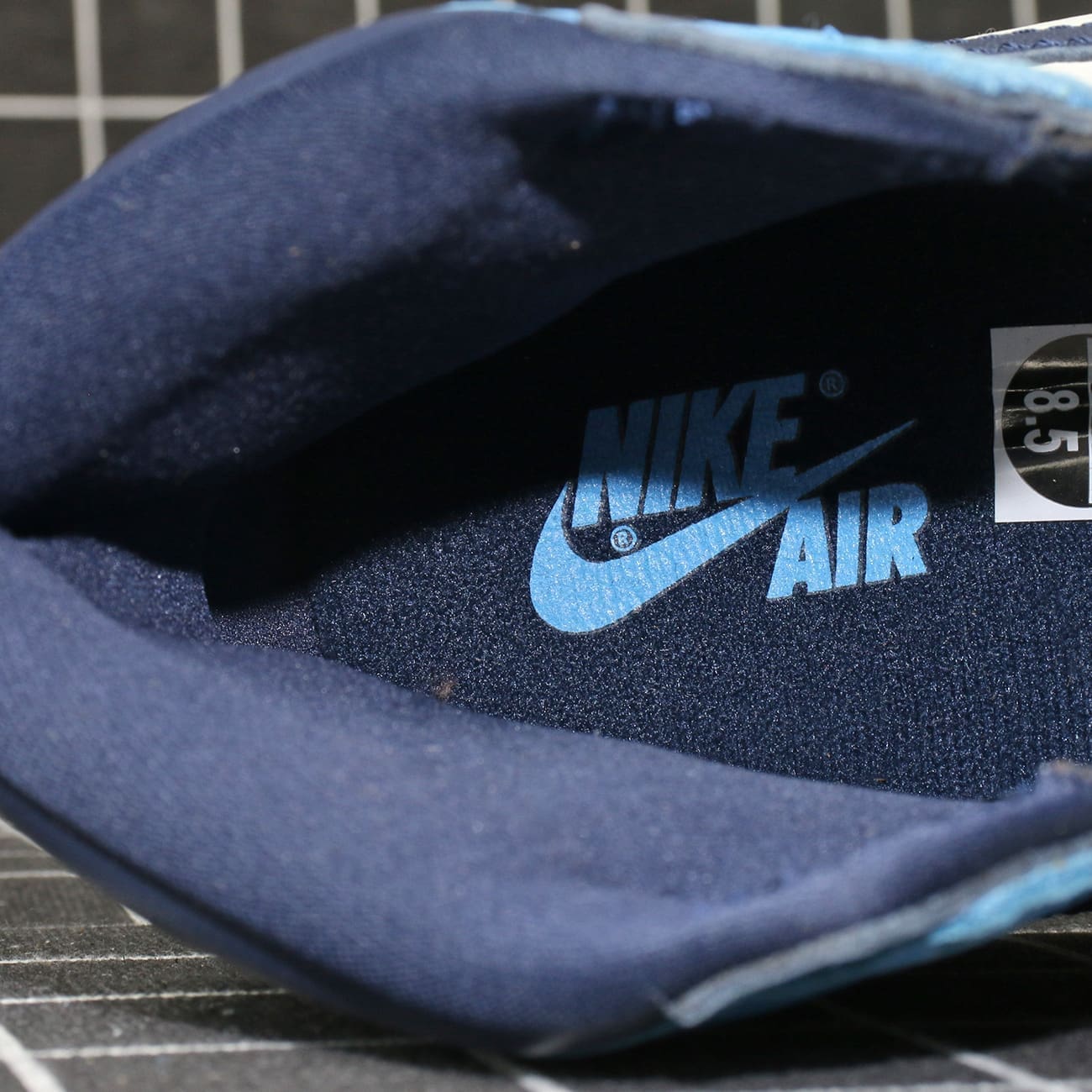 Air Jordan 1 Retro High OG Obsidian Replica