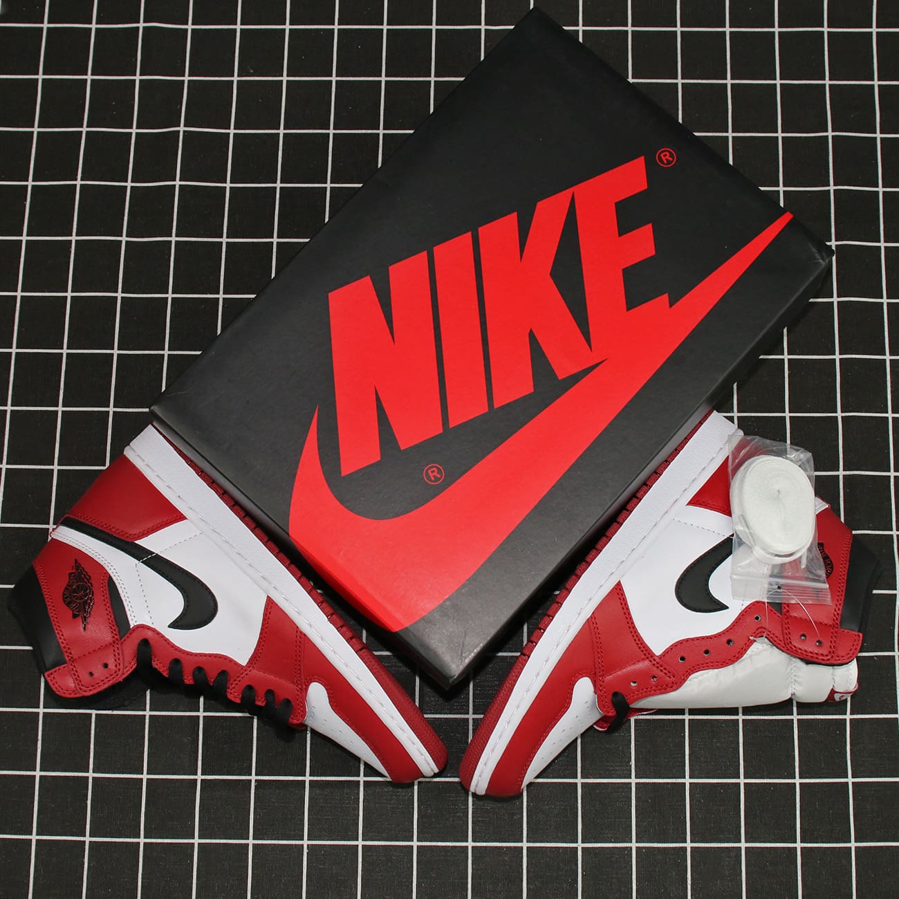 Jordan 1 Retro Chicago (2015) Replica