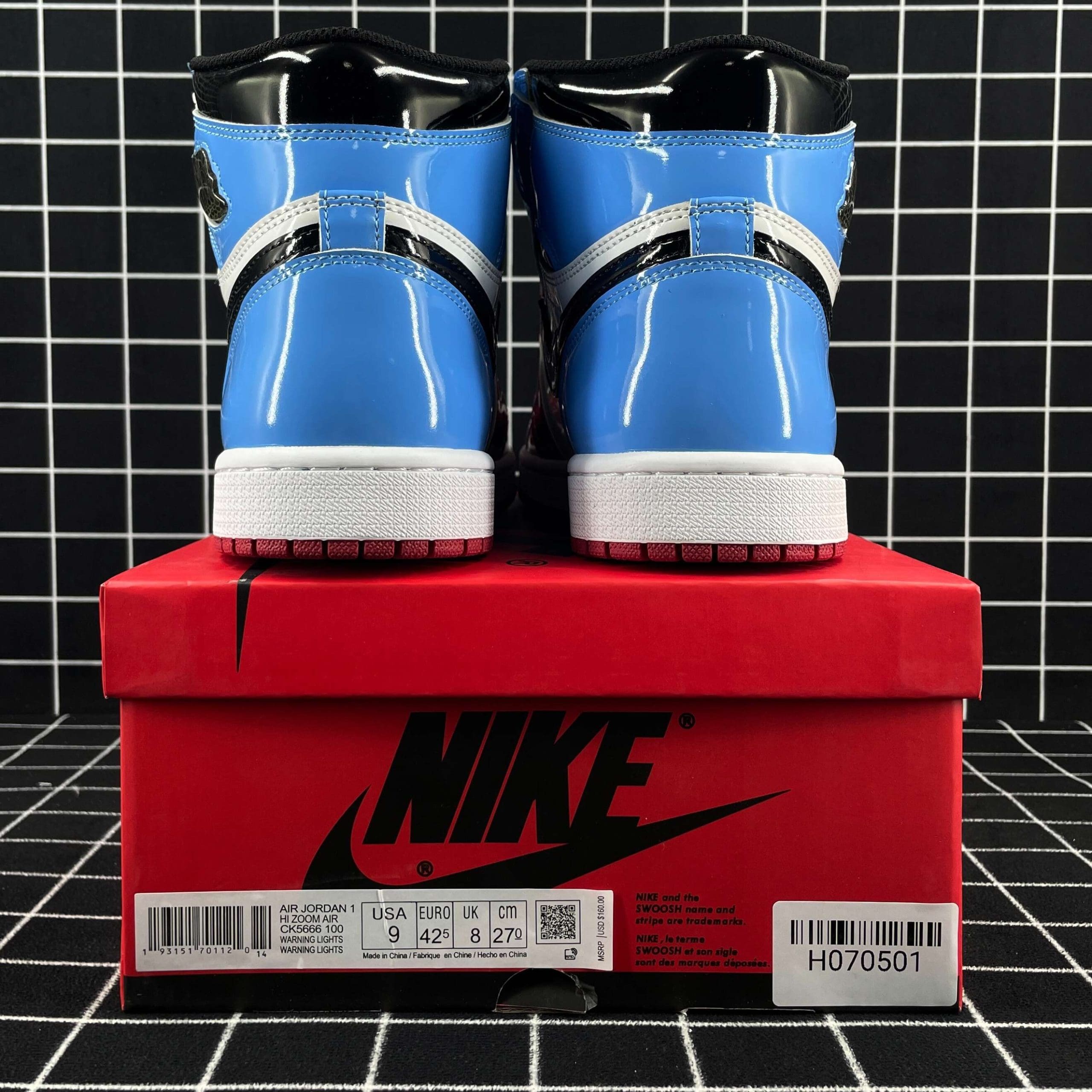 Jordan 1 Retro High Fearless UNC Chicago Replica