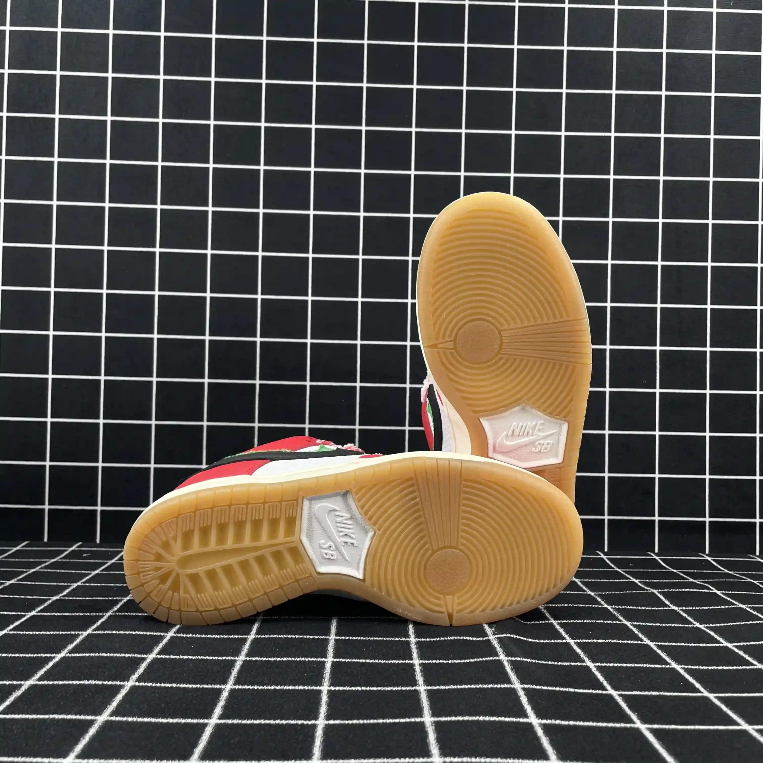 Nike SB Dunk Low Habibi Replica