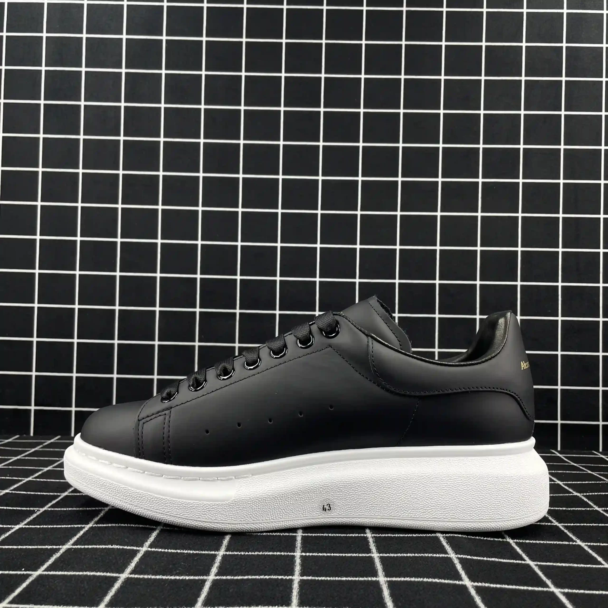 Alexander McQueen Oversized Sneaker Black Smooth Calf Leather Replica