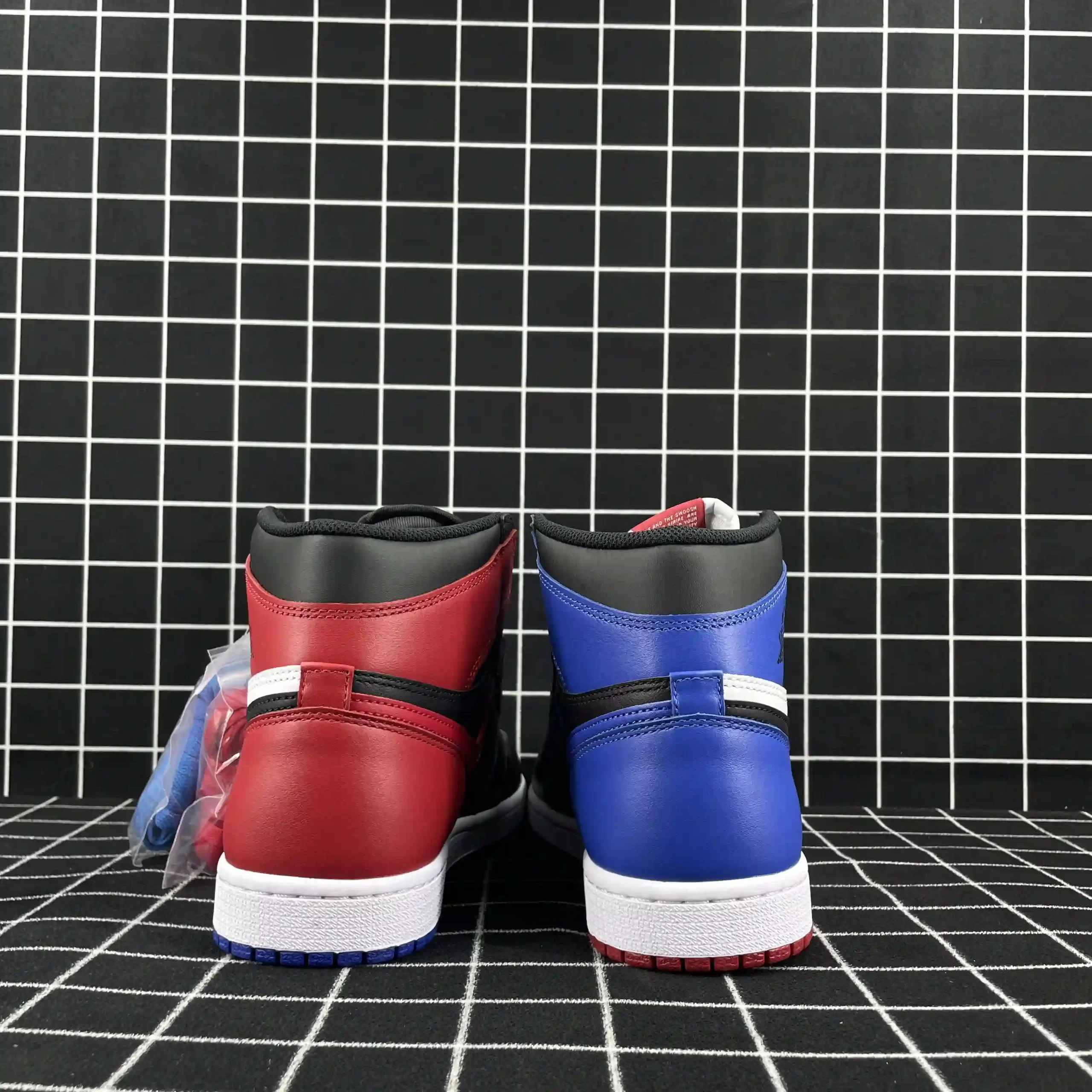 Jordan 1 Retro Top 3 Replica