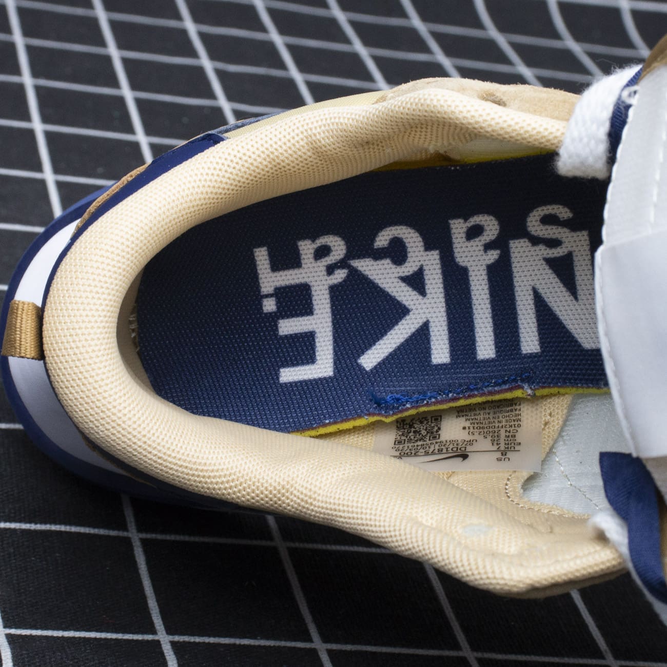 Sacai x Nike VaporWaffle “Sesame Blue Void” Replica