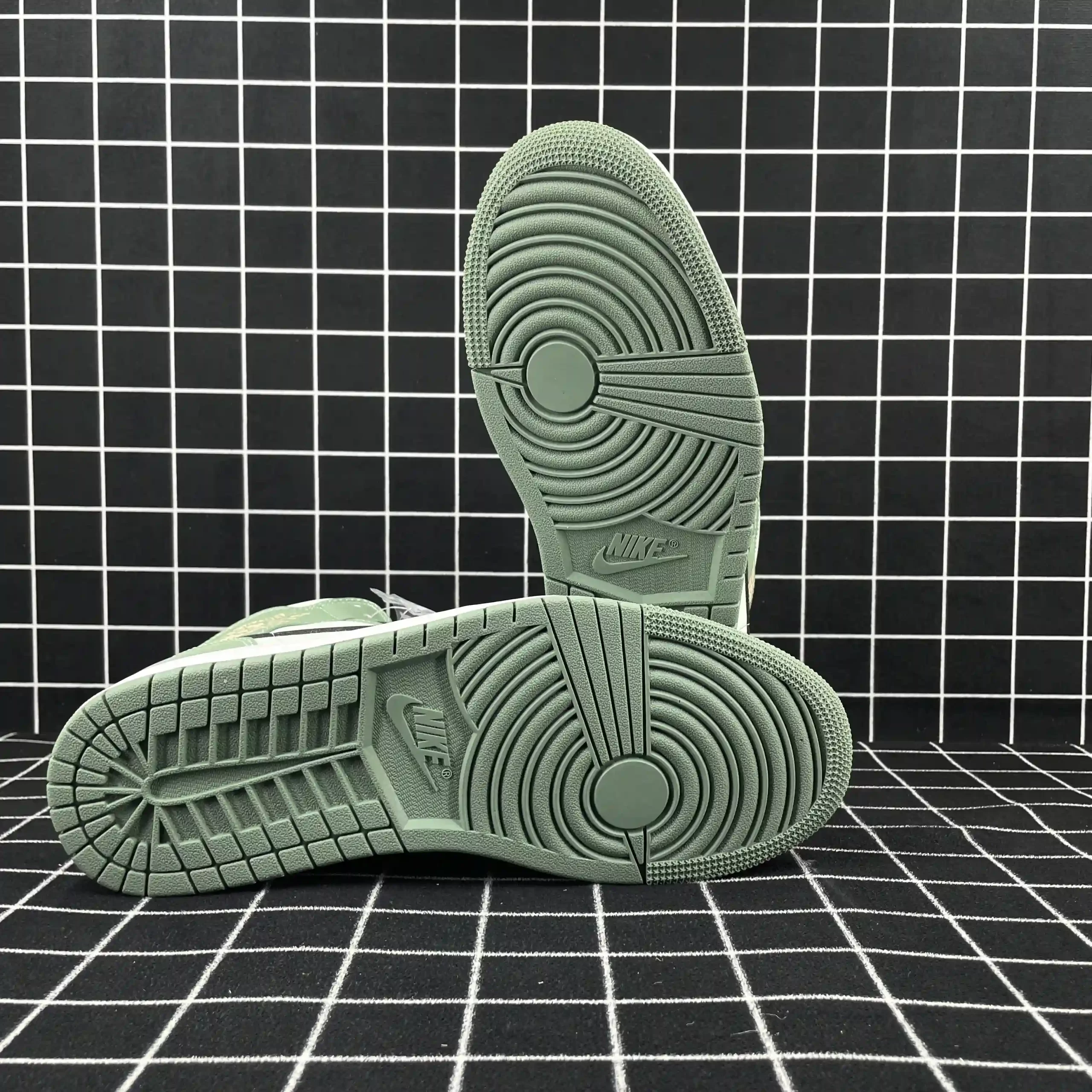 Air Jordan 1 Mid Dutch Green (W) Replica