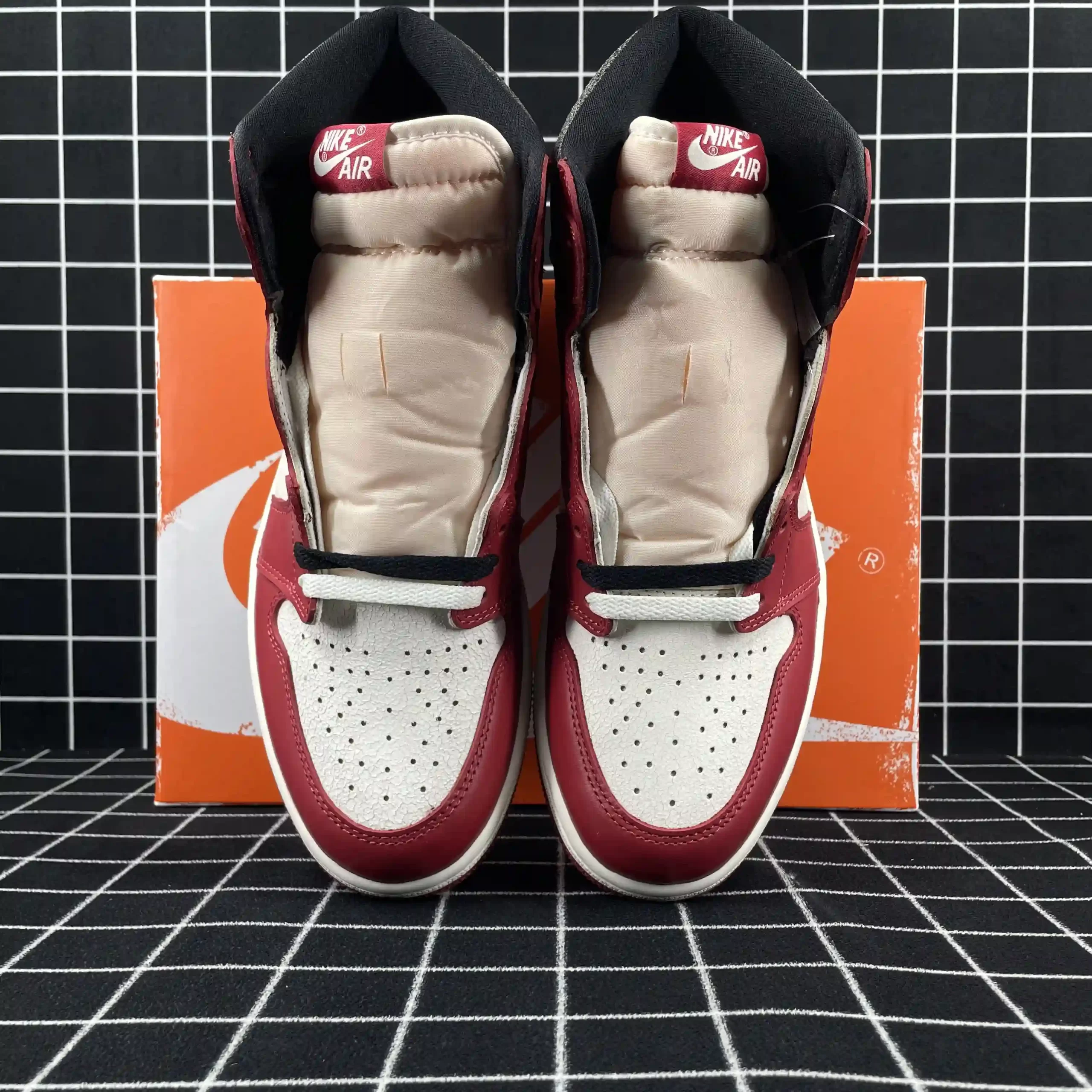 Jordan 1 Retro High OG Lost and Found Replica