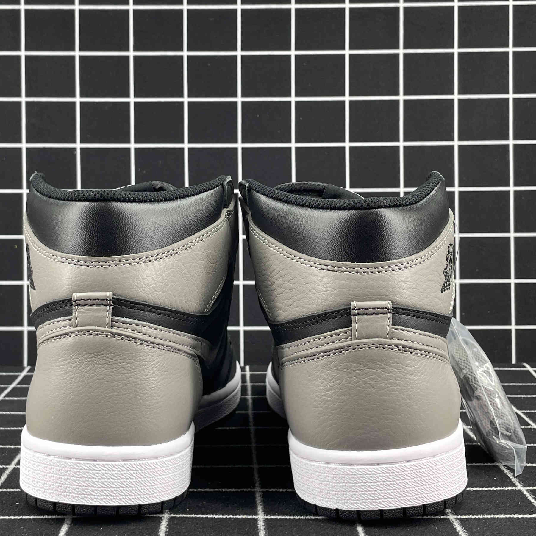 Air Jordan 1 Retro High OG Shadow 2018
