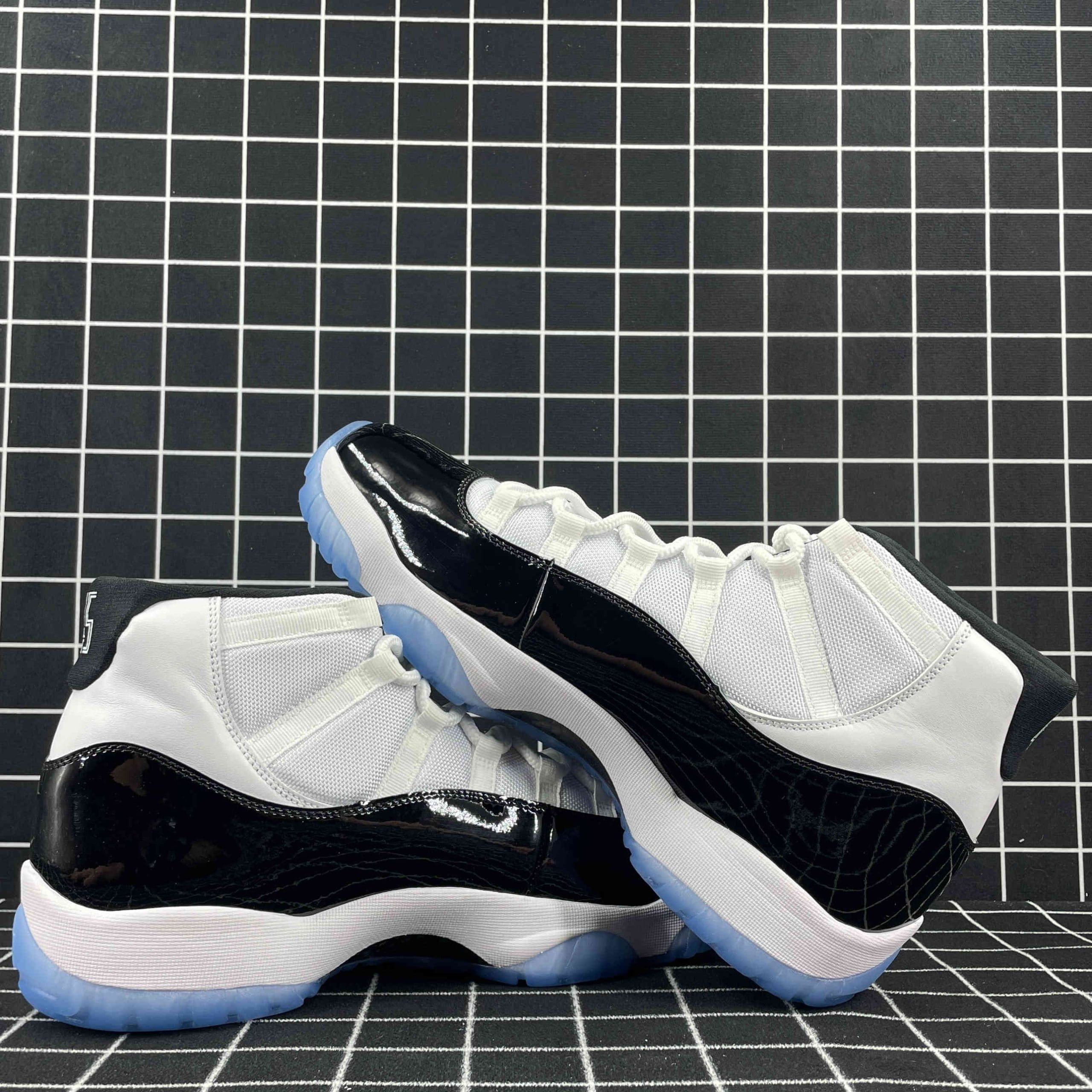 Air Jordan 11 Retro Low Emerald Replica