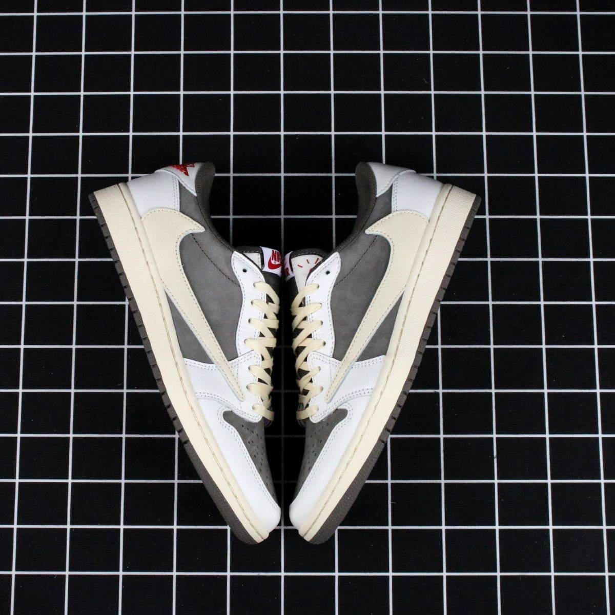 Jordan 1 Retro Low OG SP Travis Scott Reverse Mocha Replica