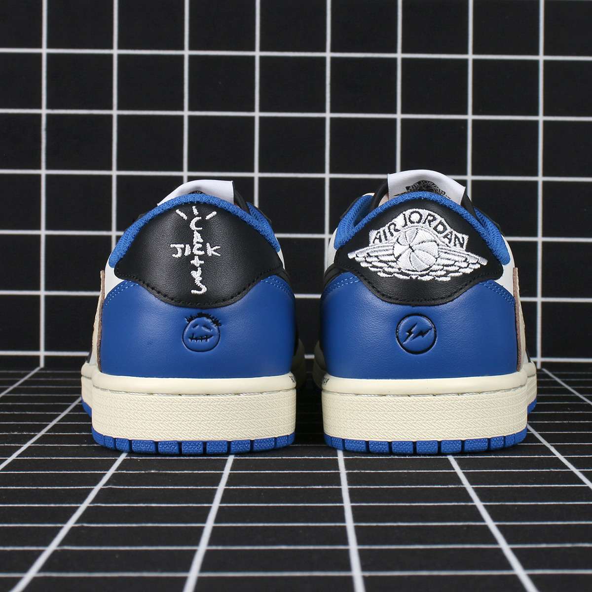 Jordan 1 Retro Low OG SP Fragment x Travis Scott Replica