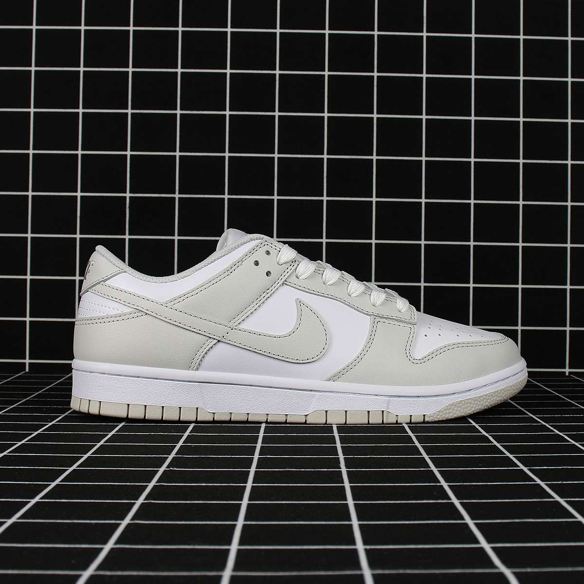 Nike Dunk Low Photon Dust (W) Replica