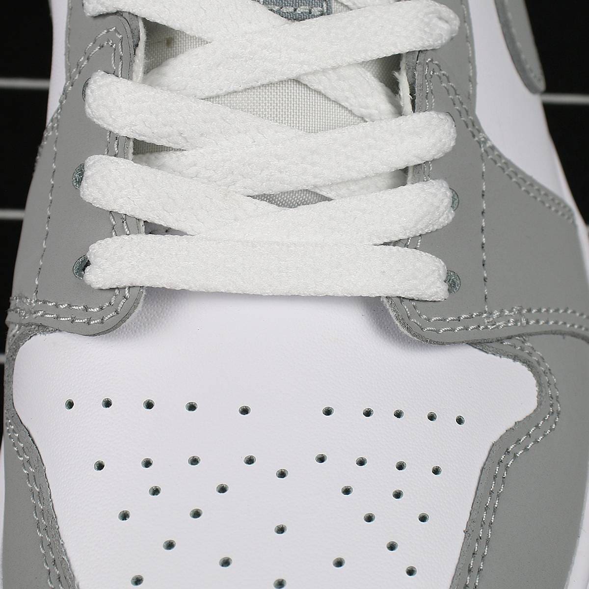 Jordan 1 Low Wolf Grey Replica