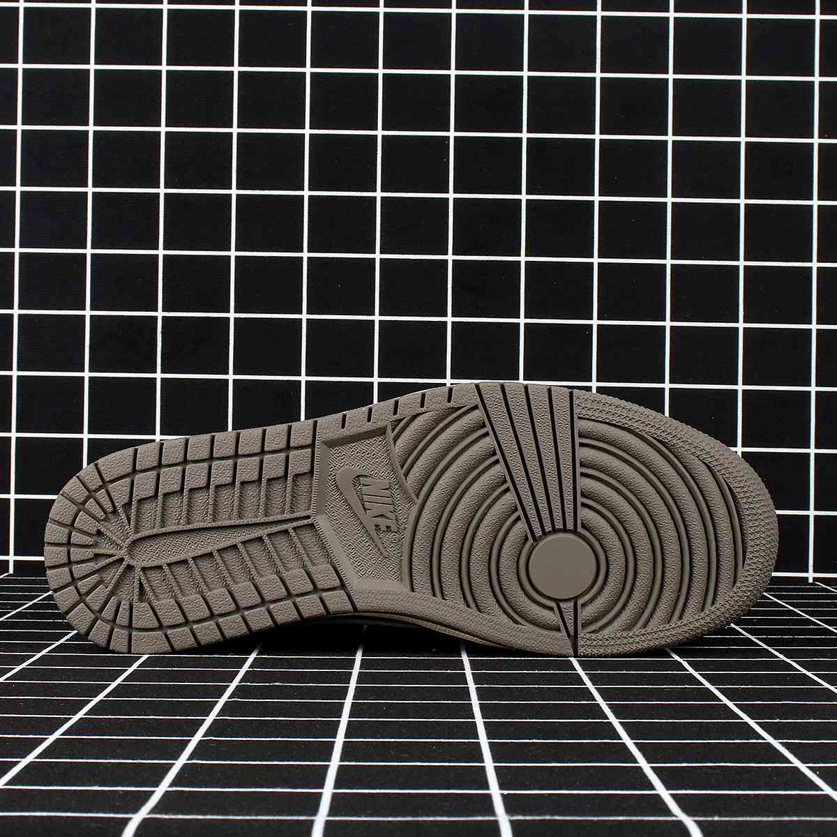 Jordan 1 Retro Low OG SP Travis Scott Reverse Mocha Replica