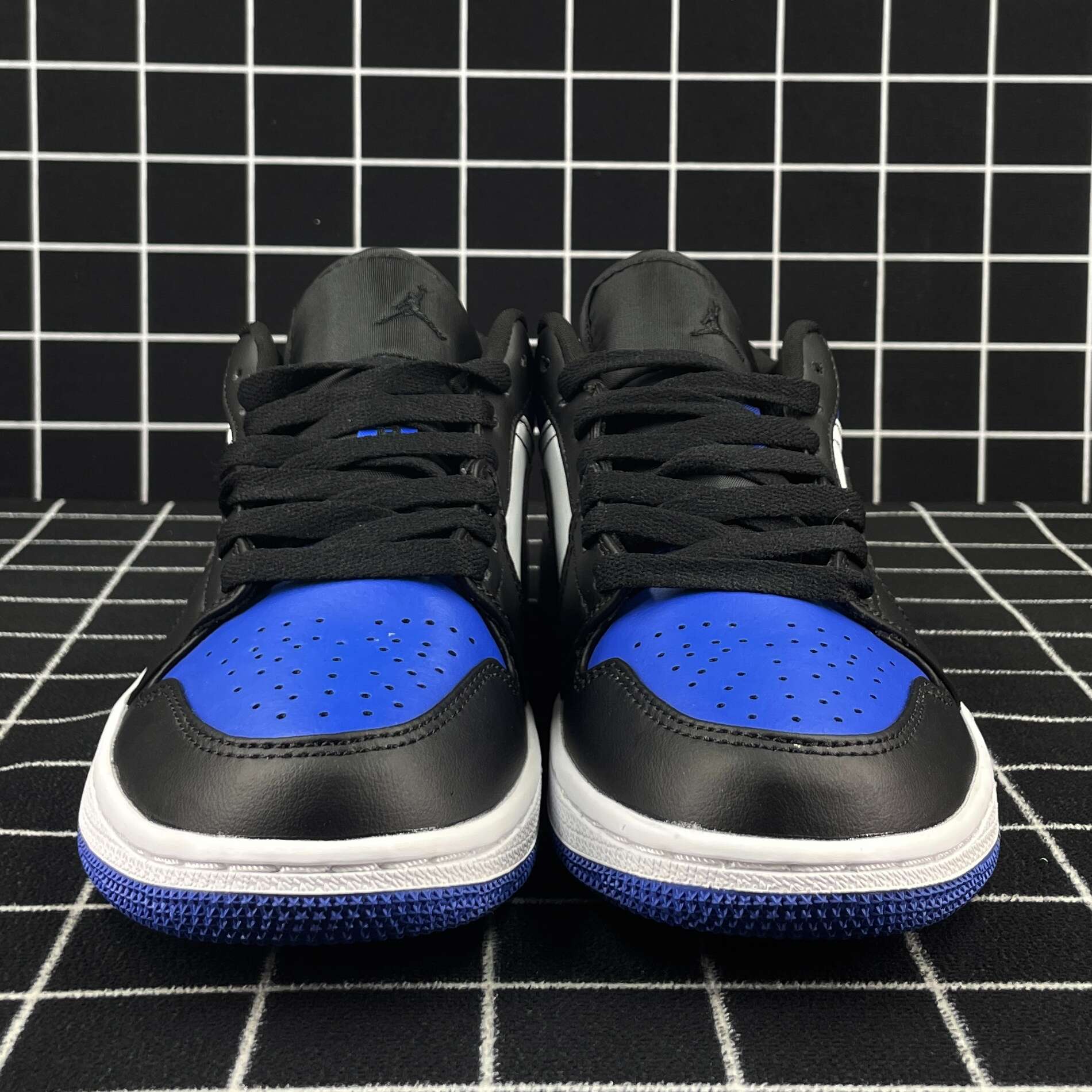 Jordan 1 Low Royal Toe Replica