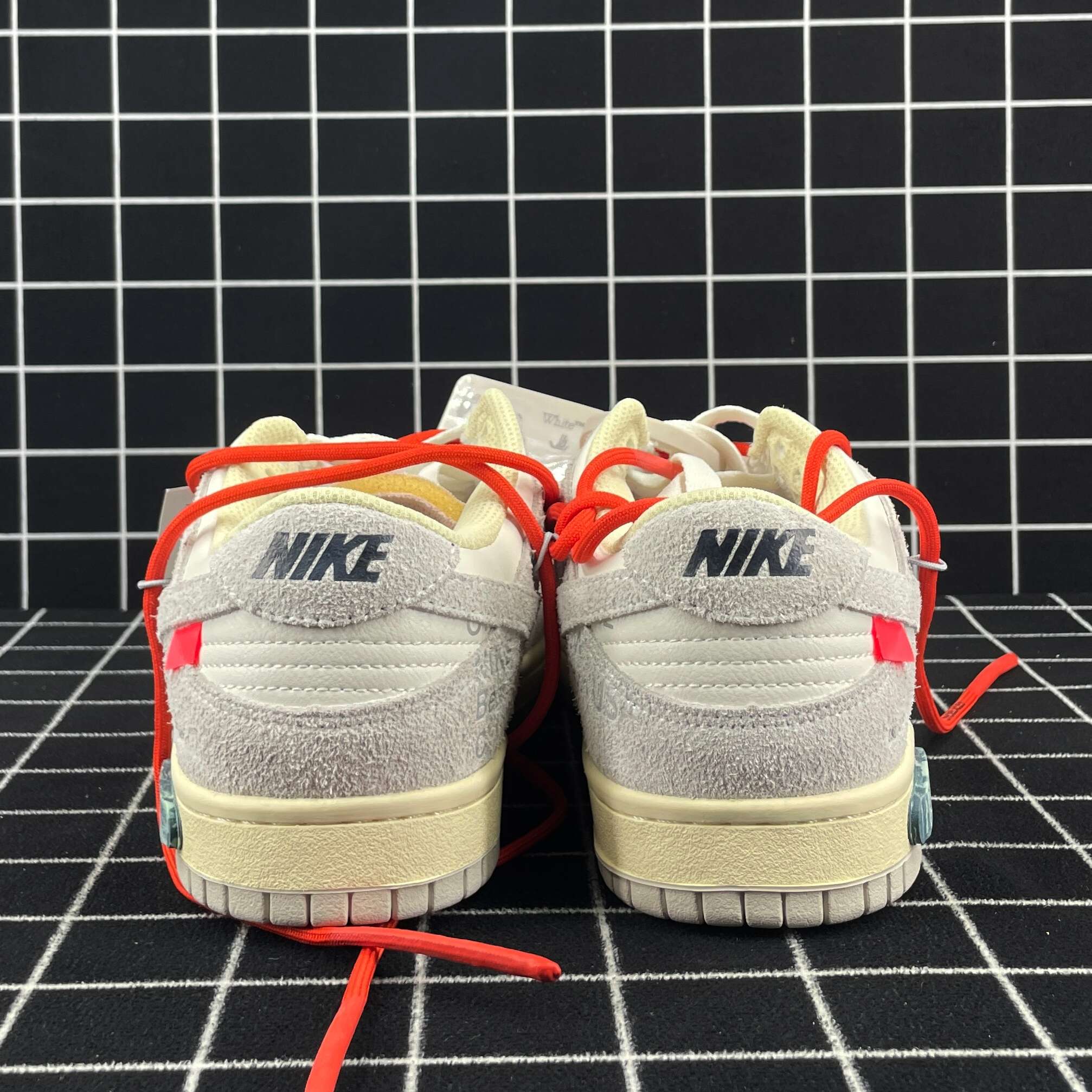 Dunk Low Lot 33 of 50 Replica