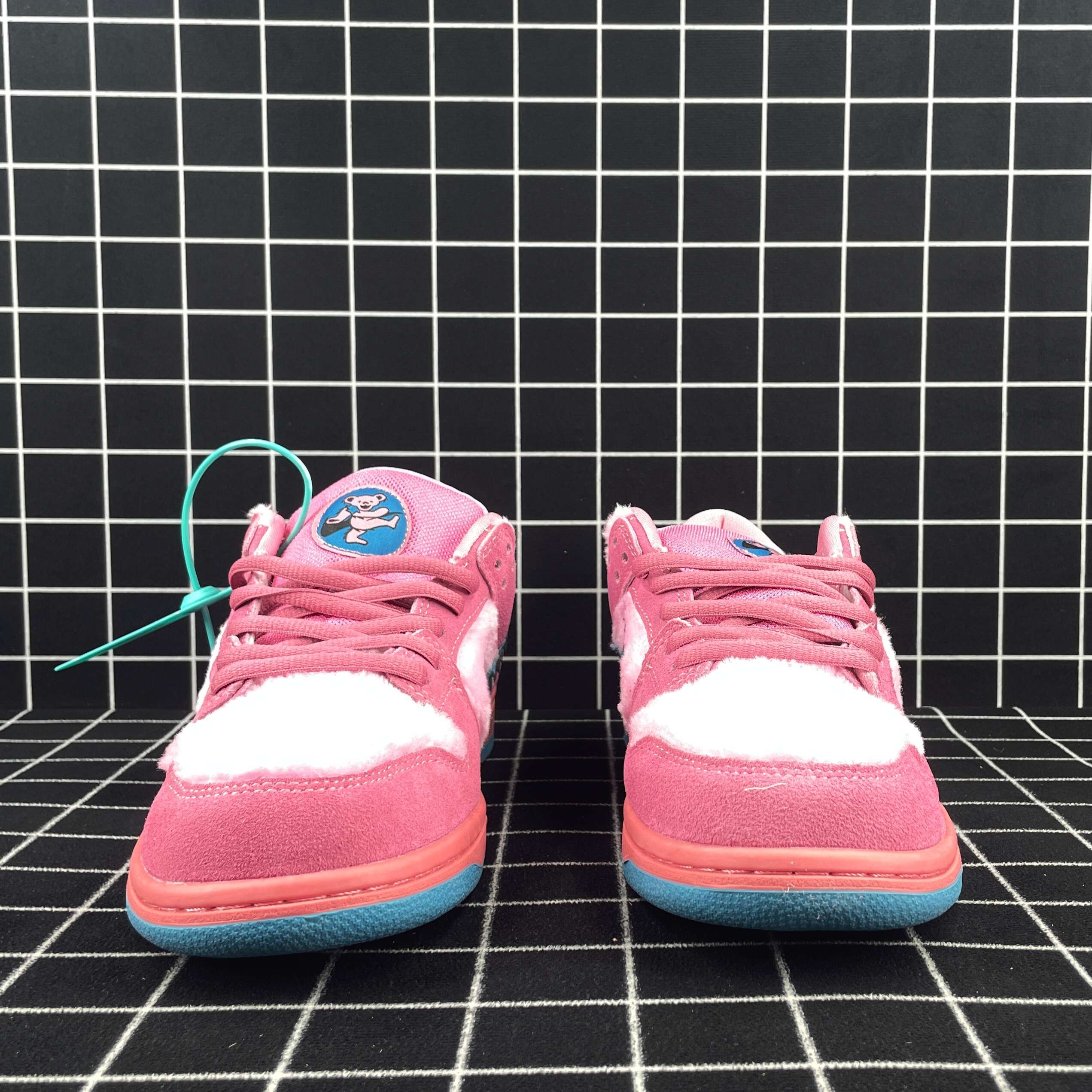 Grateful Dead x Dunk Low SB Pink Bear Replica