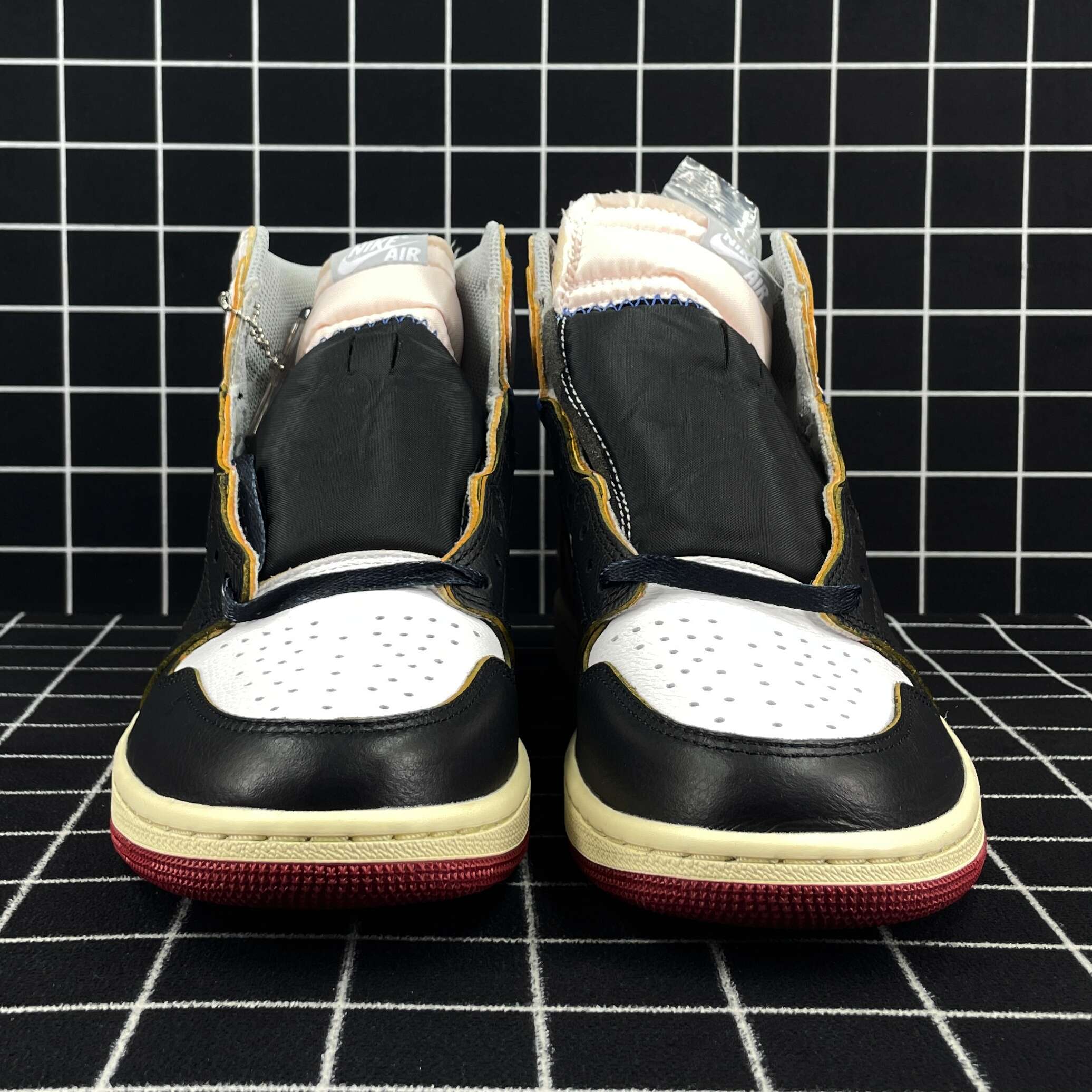 Jordan 1 Retro High Union Los Angeles Black Toe