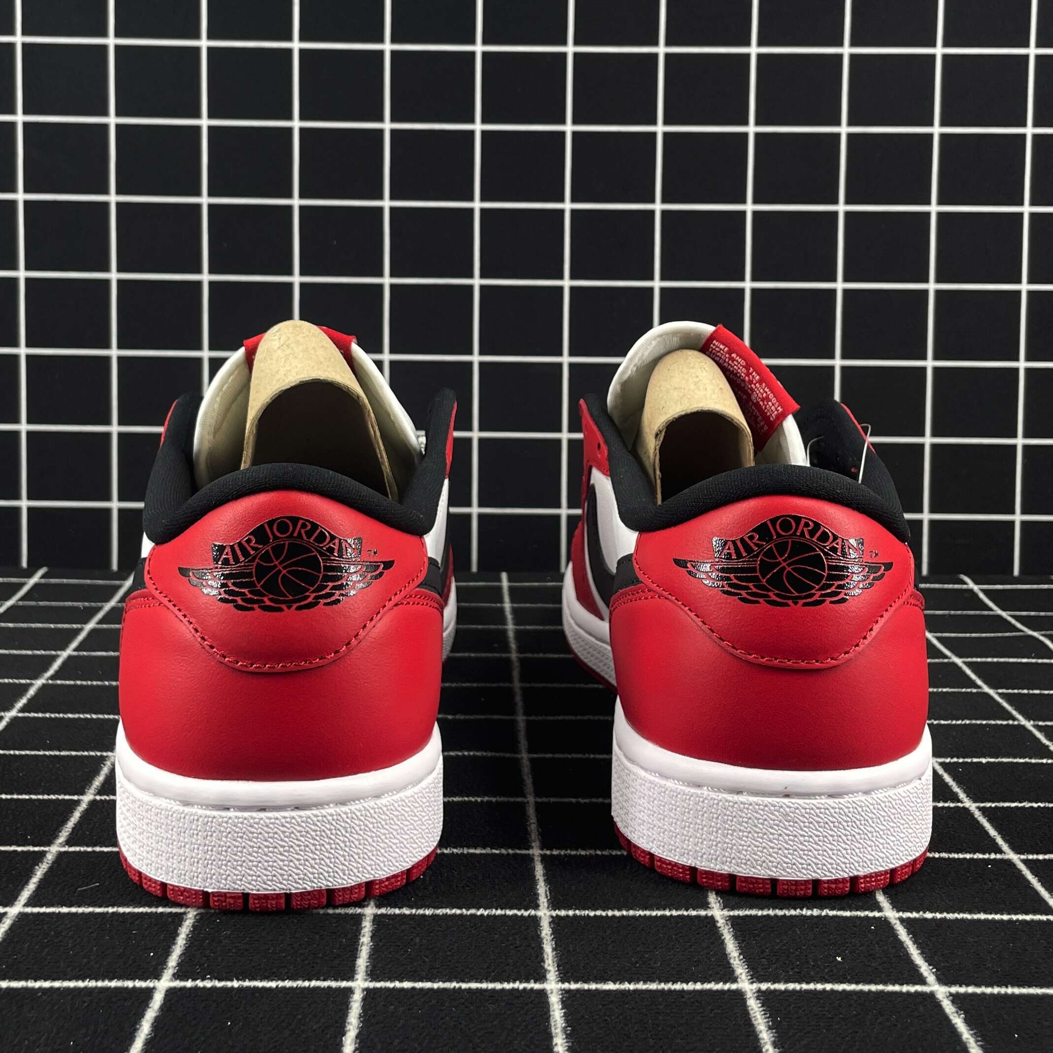 Jordan 1 Retro Low Chicago (2016) Replica