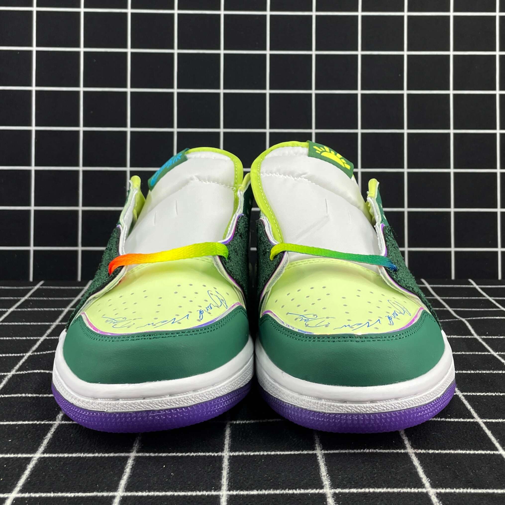 Jordan 1 Retro Low OG Doernbecher (2023)