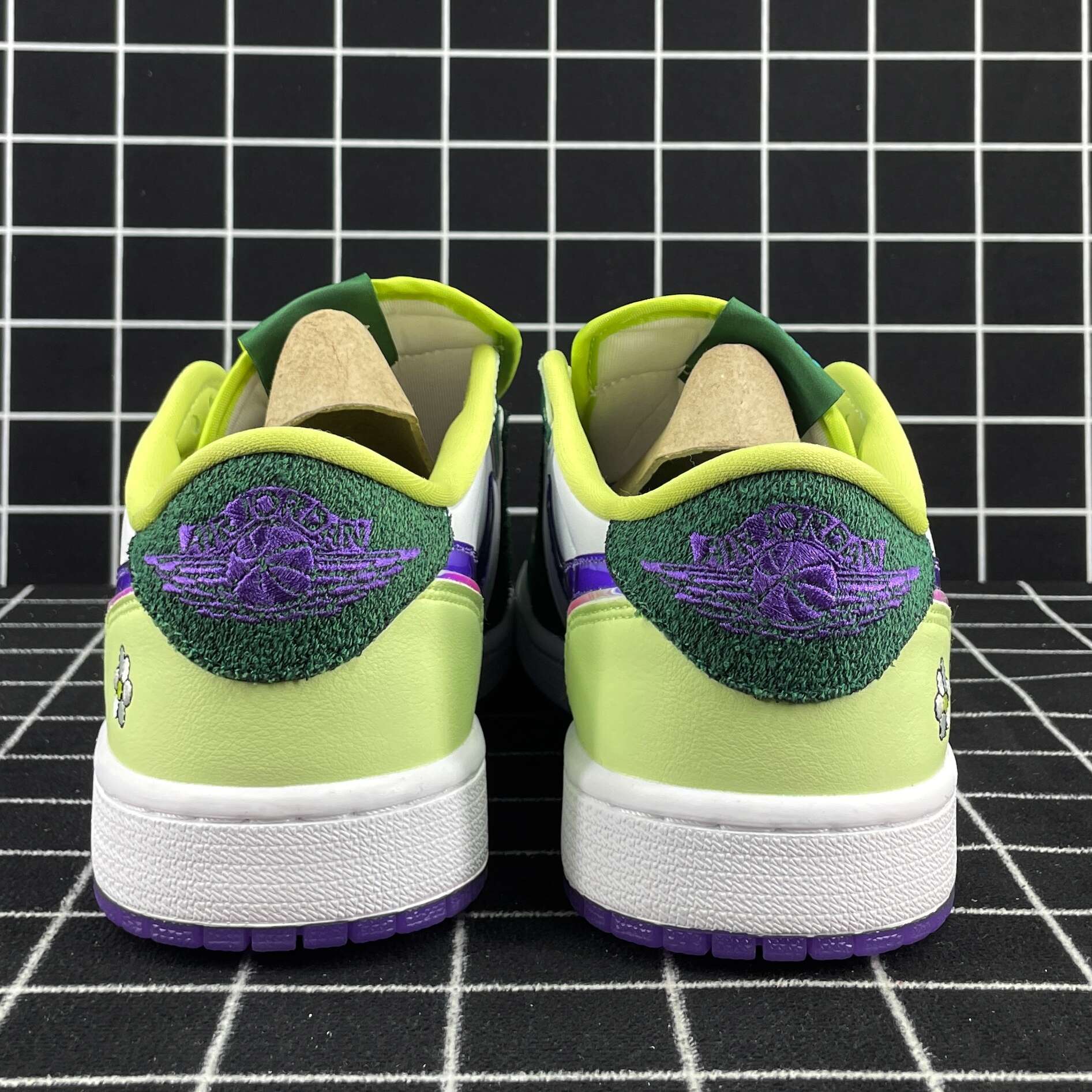Jordan 1 Retro Low OG Doernbecher (2023)