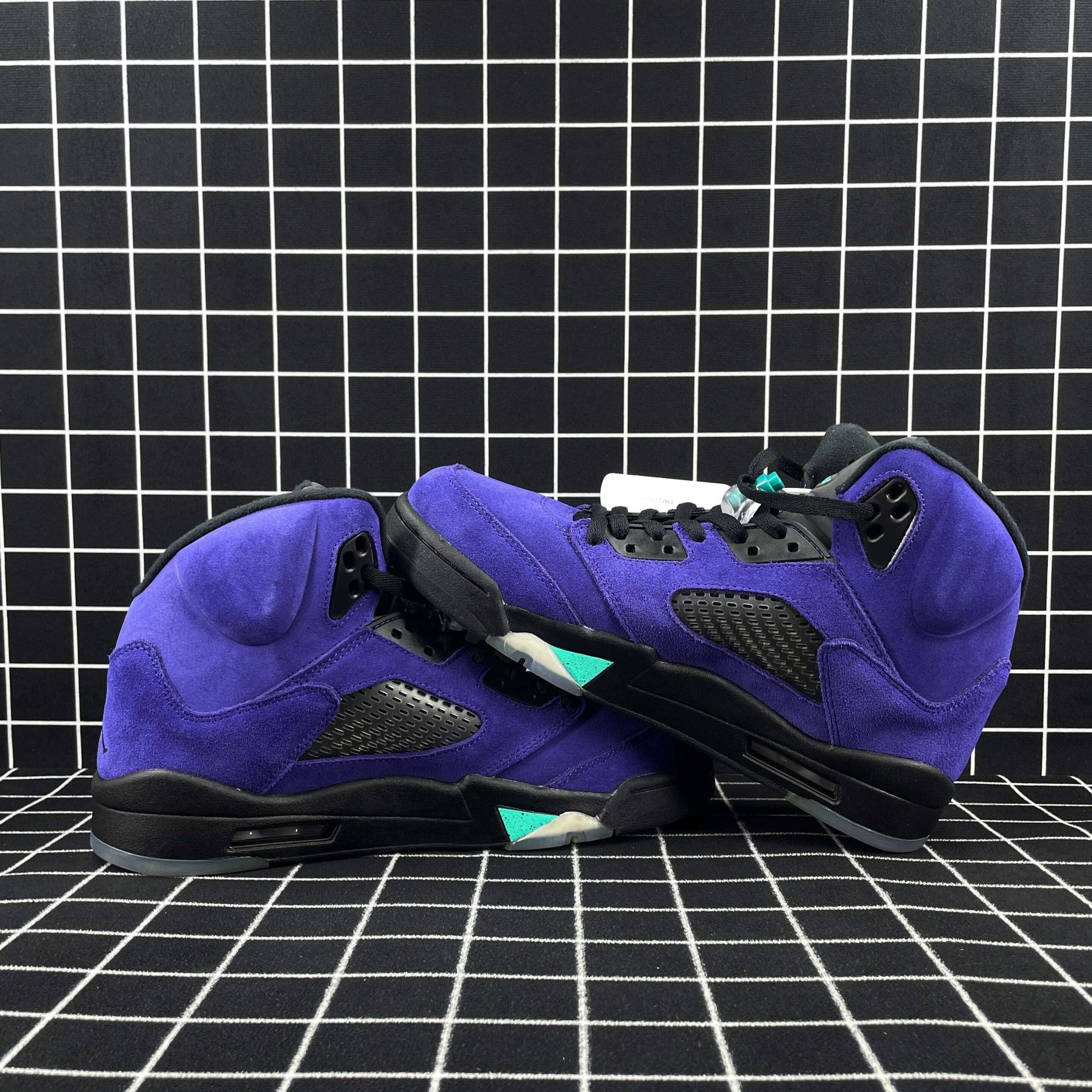 Jordan 5 Retro Alternate Grape Replica