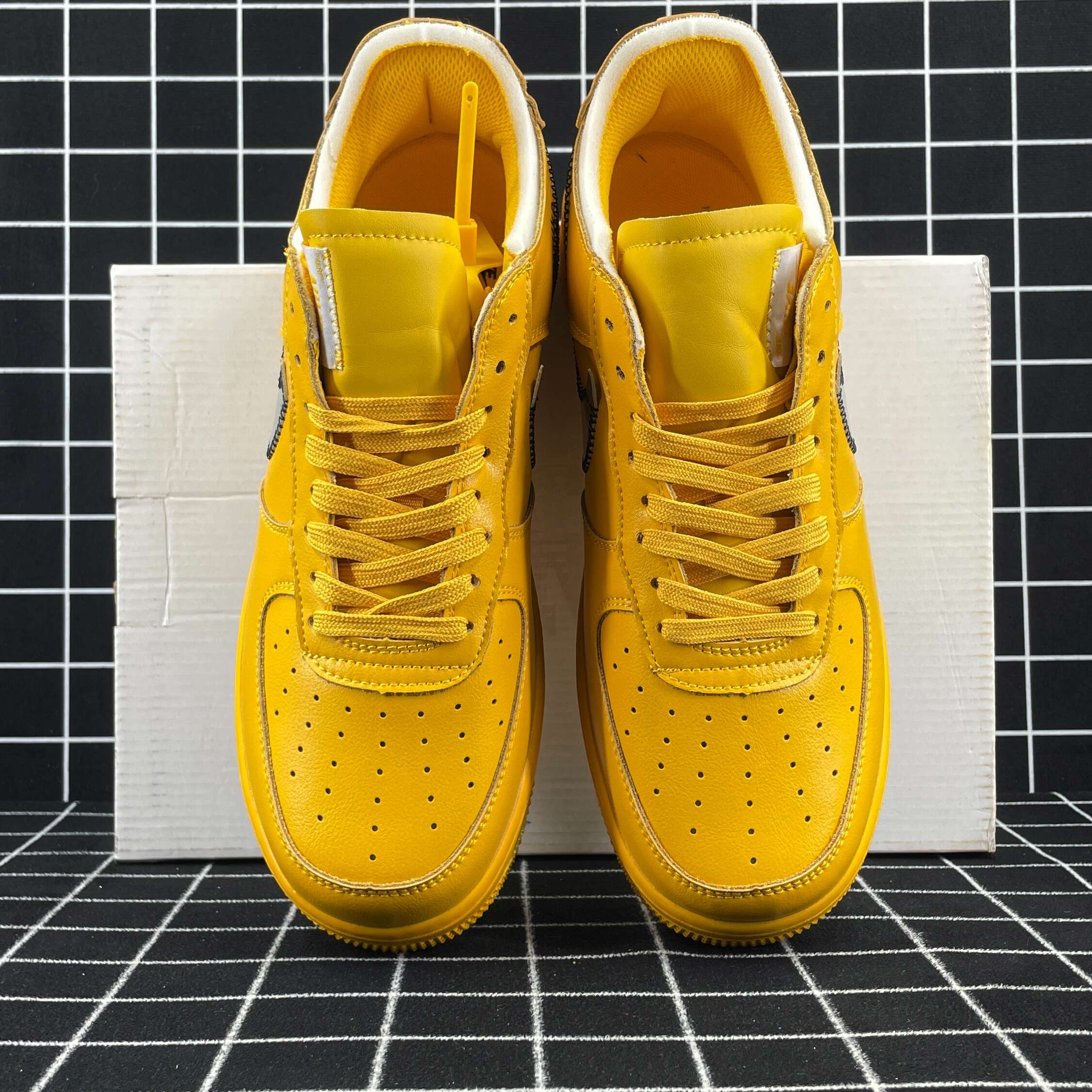 Nike Air Force 1 Low University Gold Replica