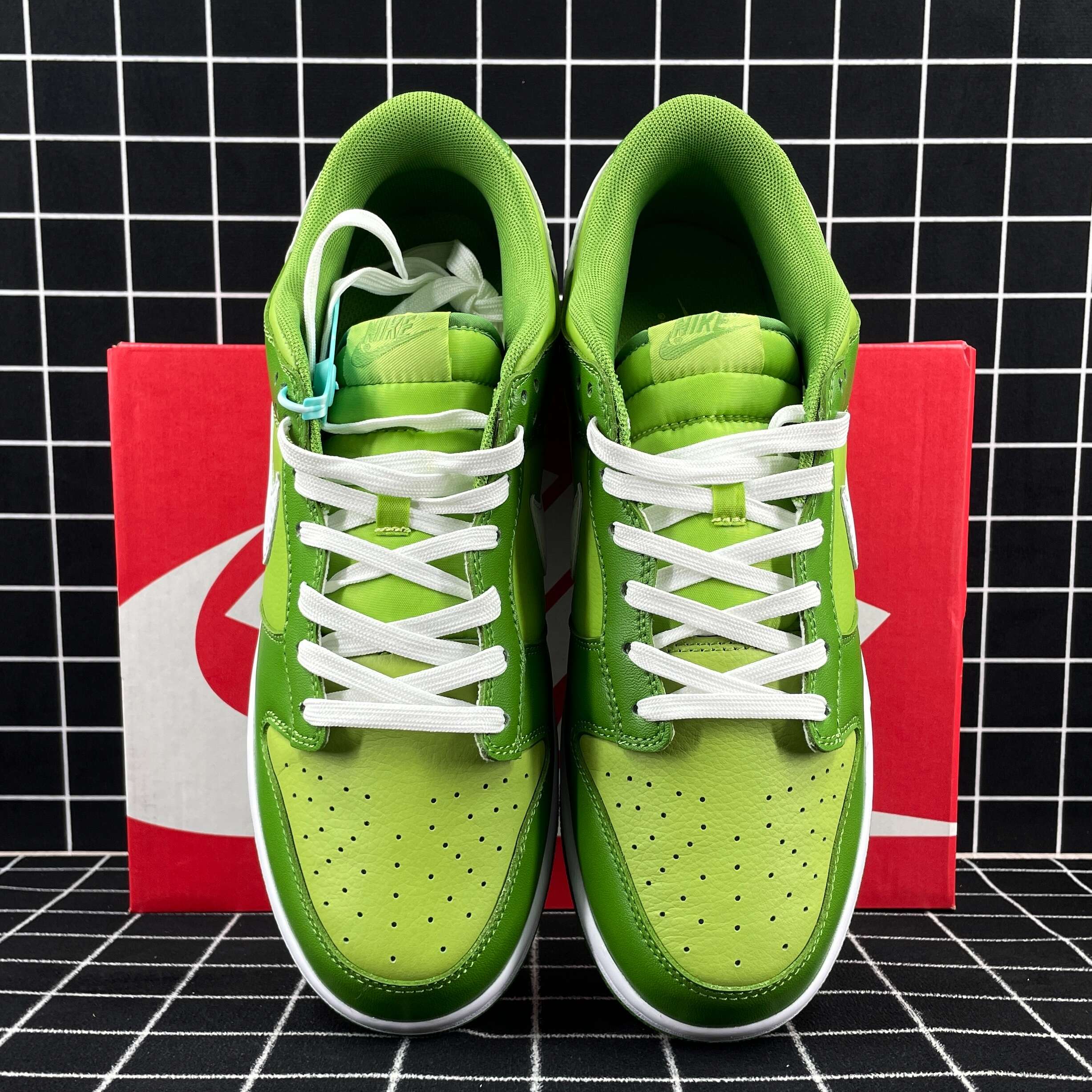 Nike Dunk Low Chlorophyll (PS) Replica