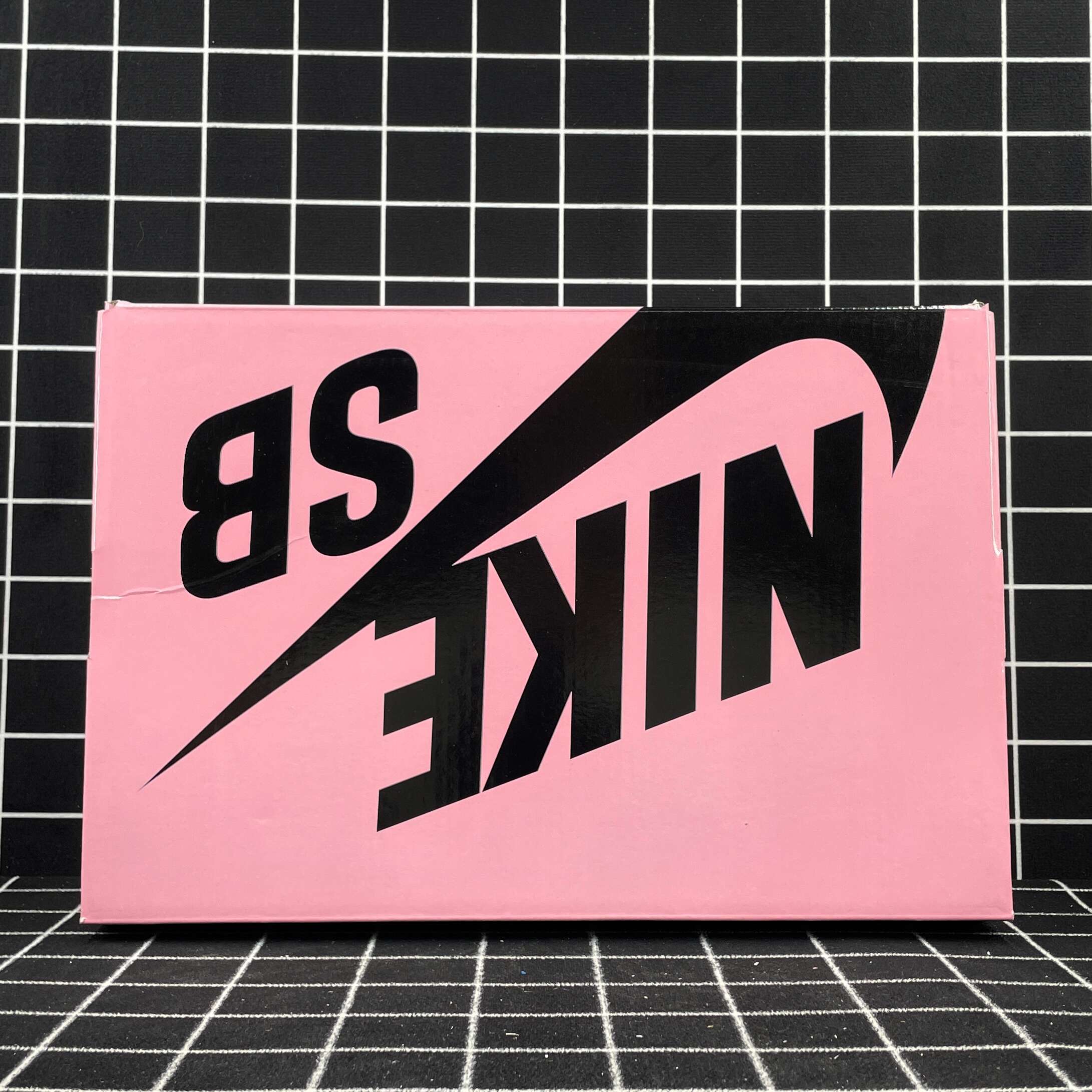 Nike SB Dunk Low Black Pigeon Replica