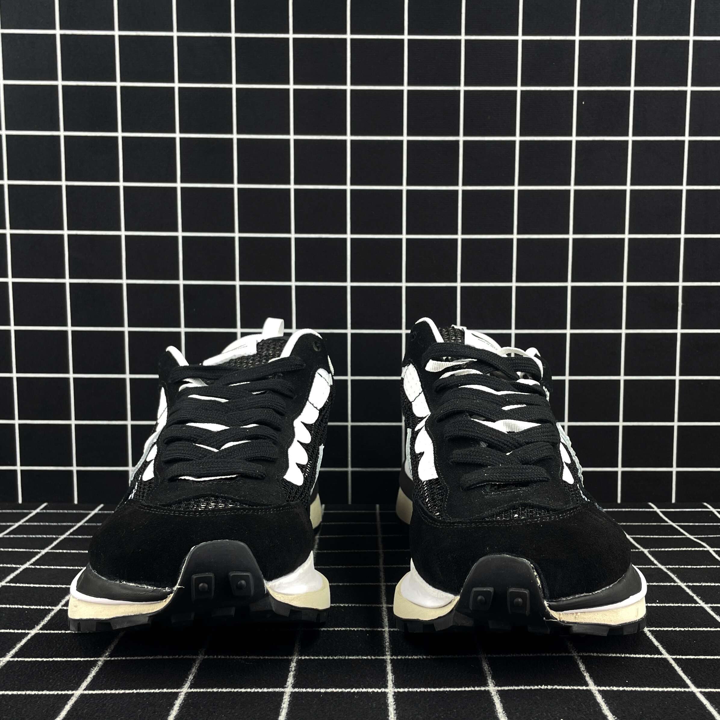 Nike VaporWaffle Sacai Black White Replica