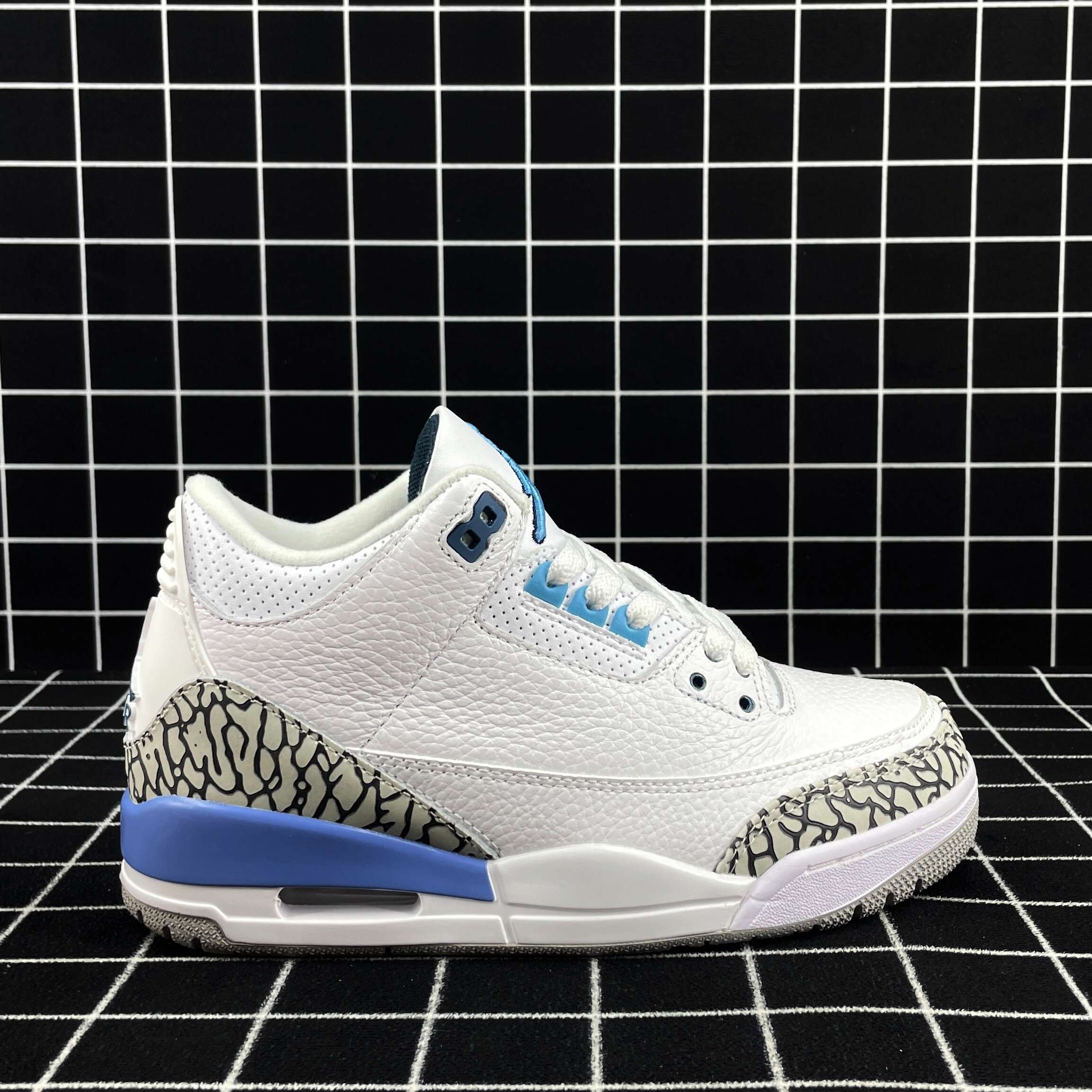 Air Jordan 3 UNC Replica