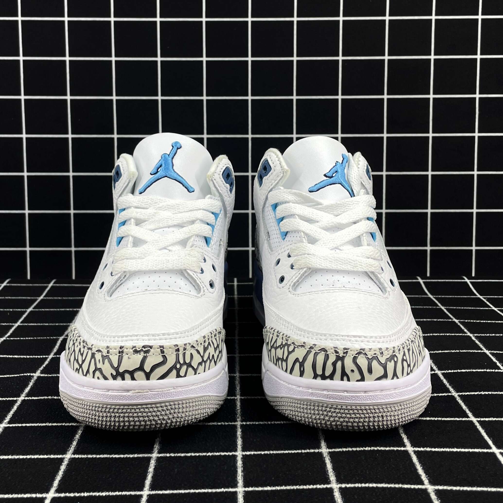 Air Jordan 3 UNC Replica