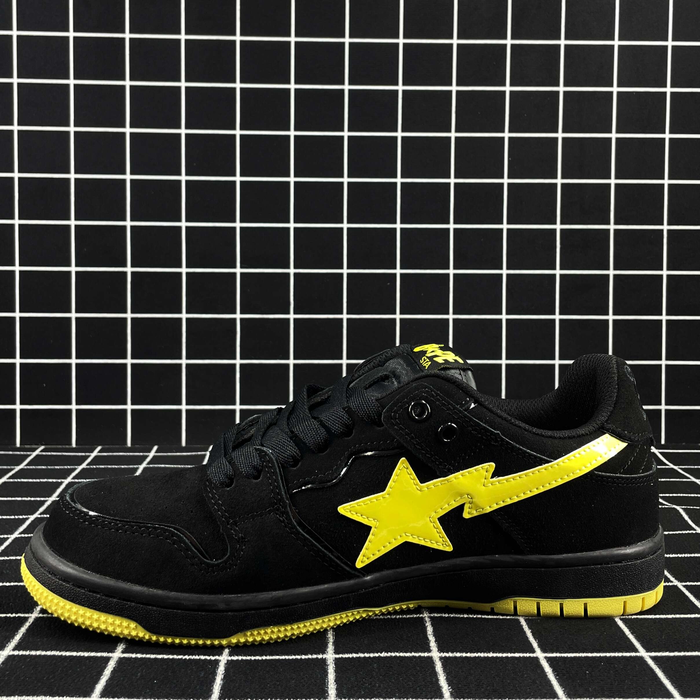 Bapesta Suede Black Replica