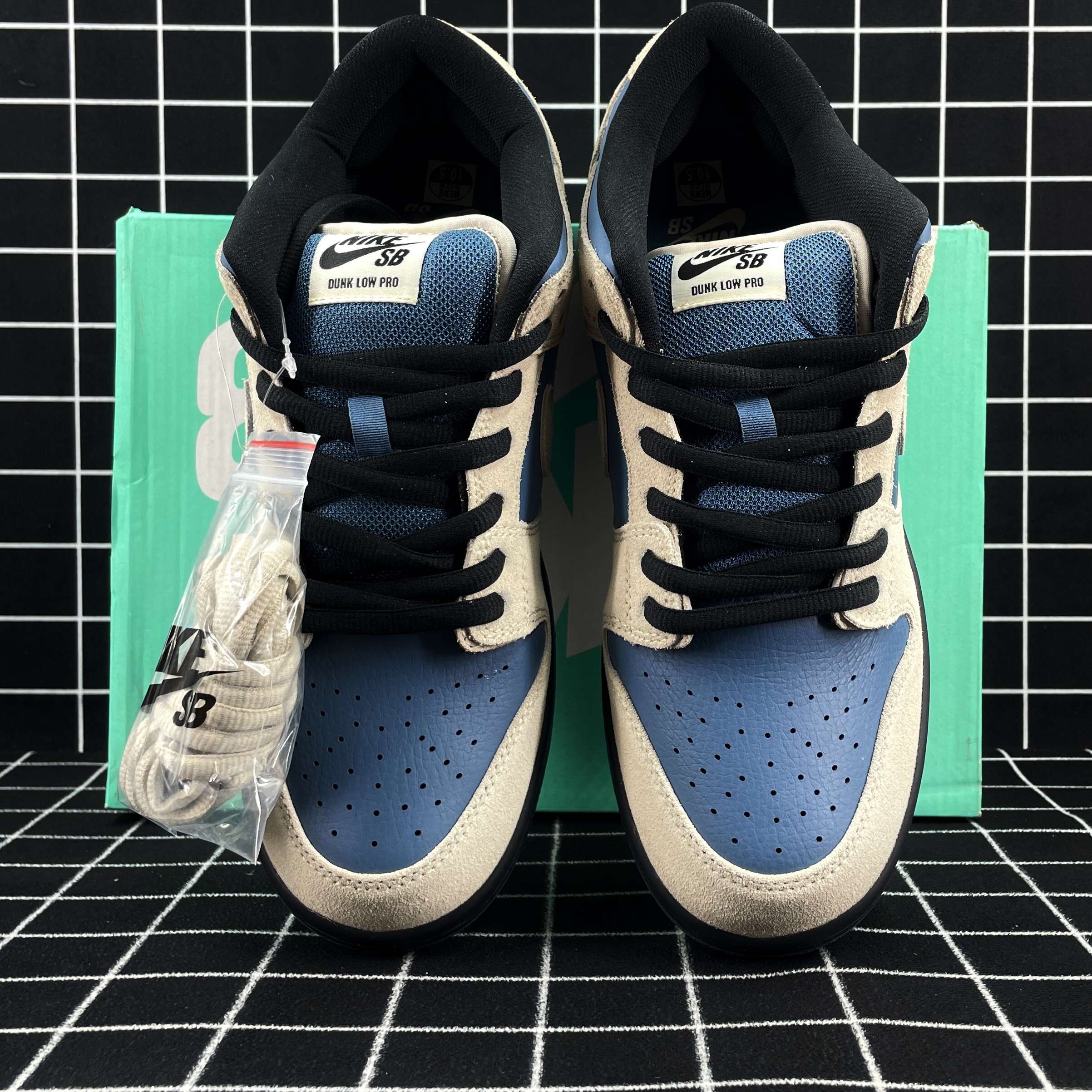 Nike SB Dunk Low Light Cream Thunderstorm Replica