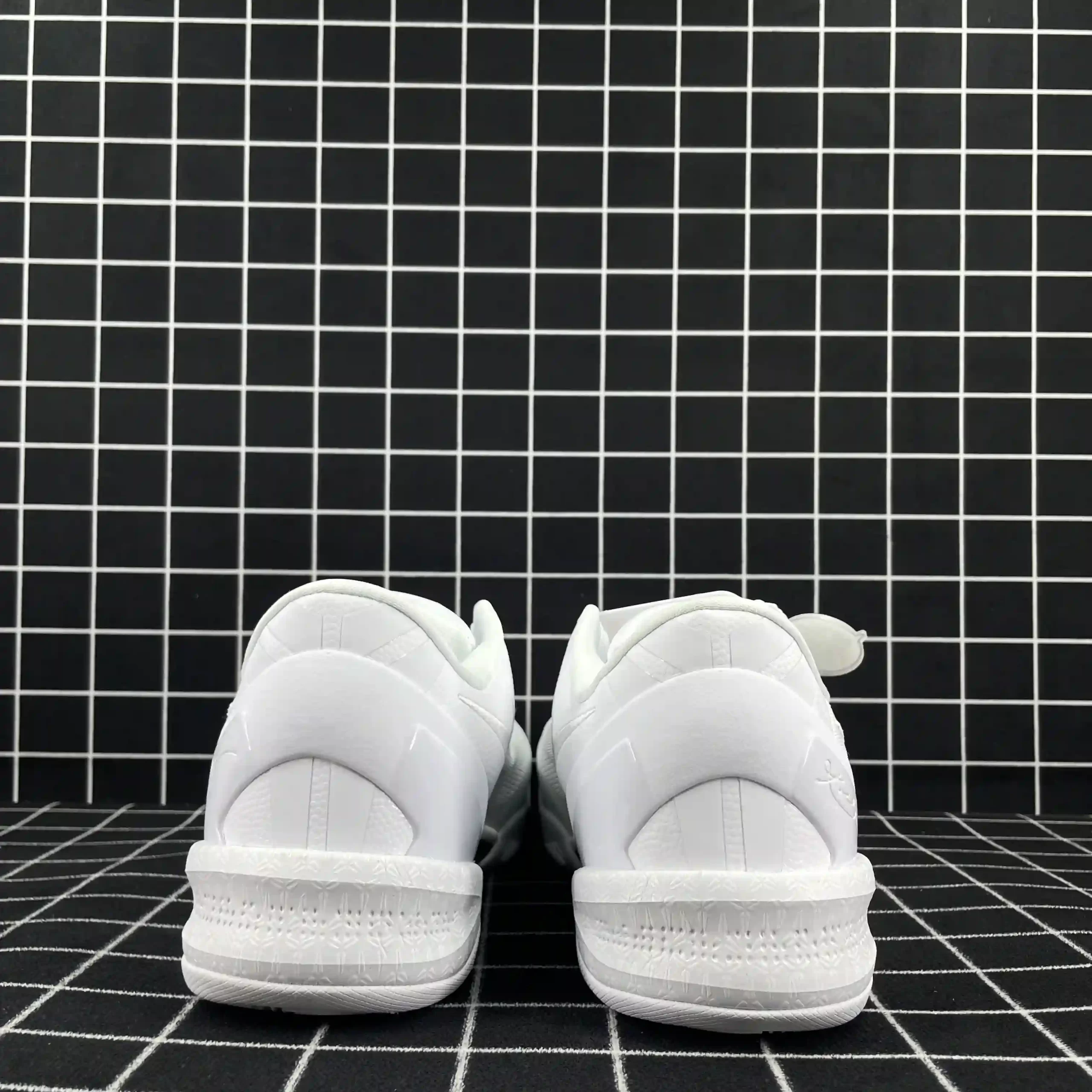 Nike Kobe 8 Protro Halo Replica