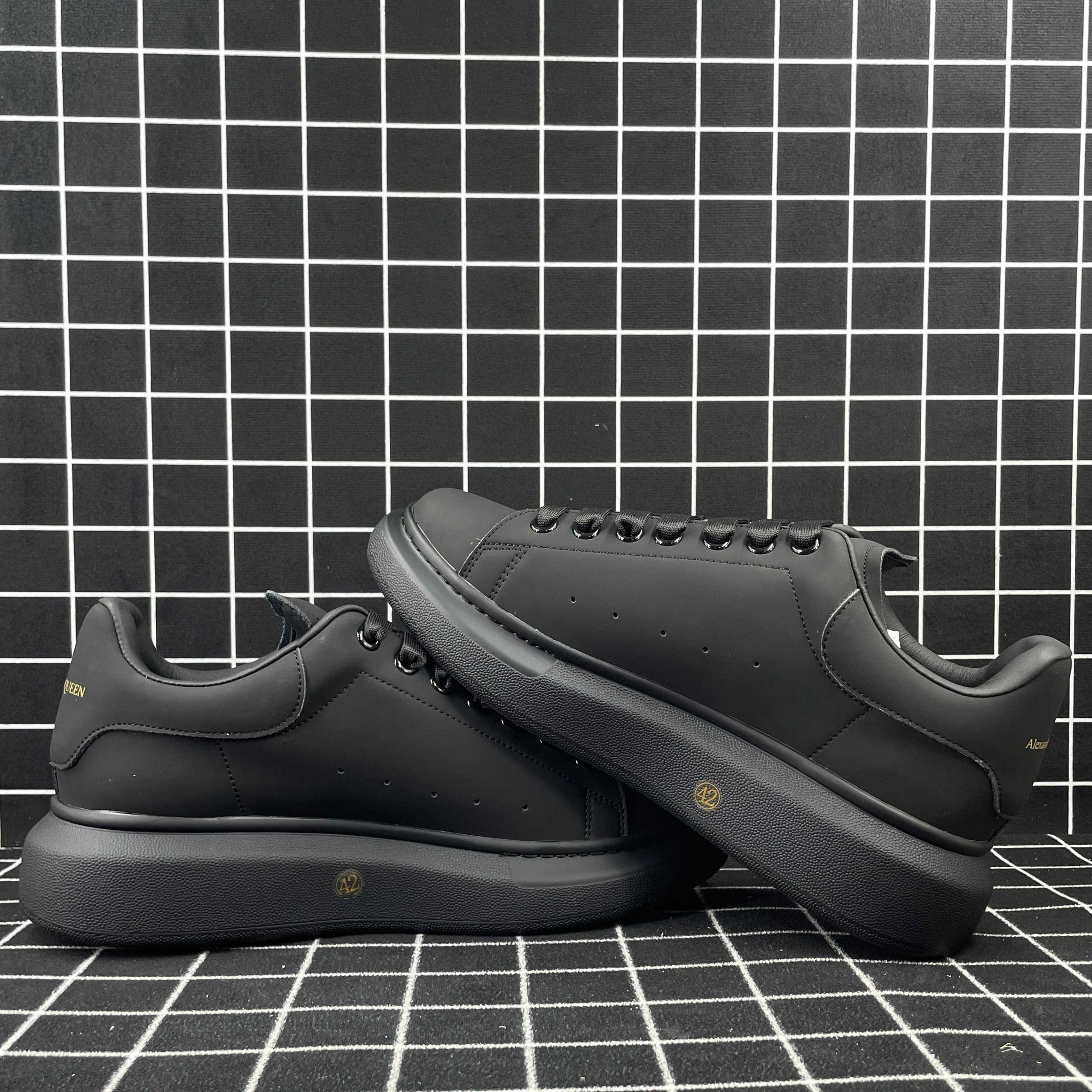 Alexander McQueen Oversized Sneaker Black Suede Goatskin Replica