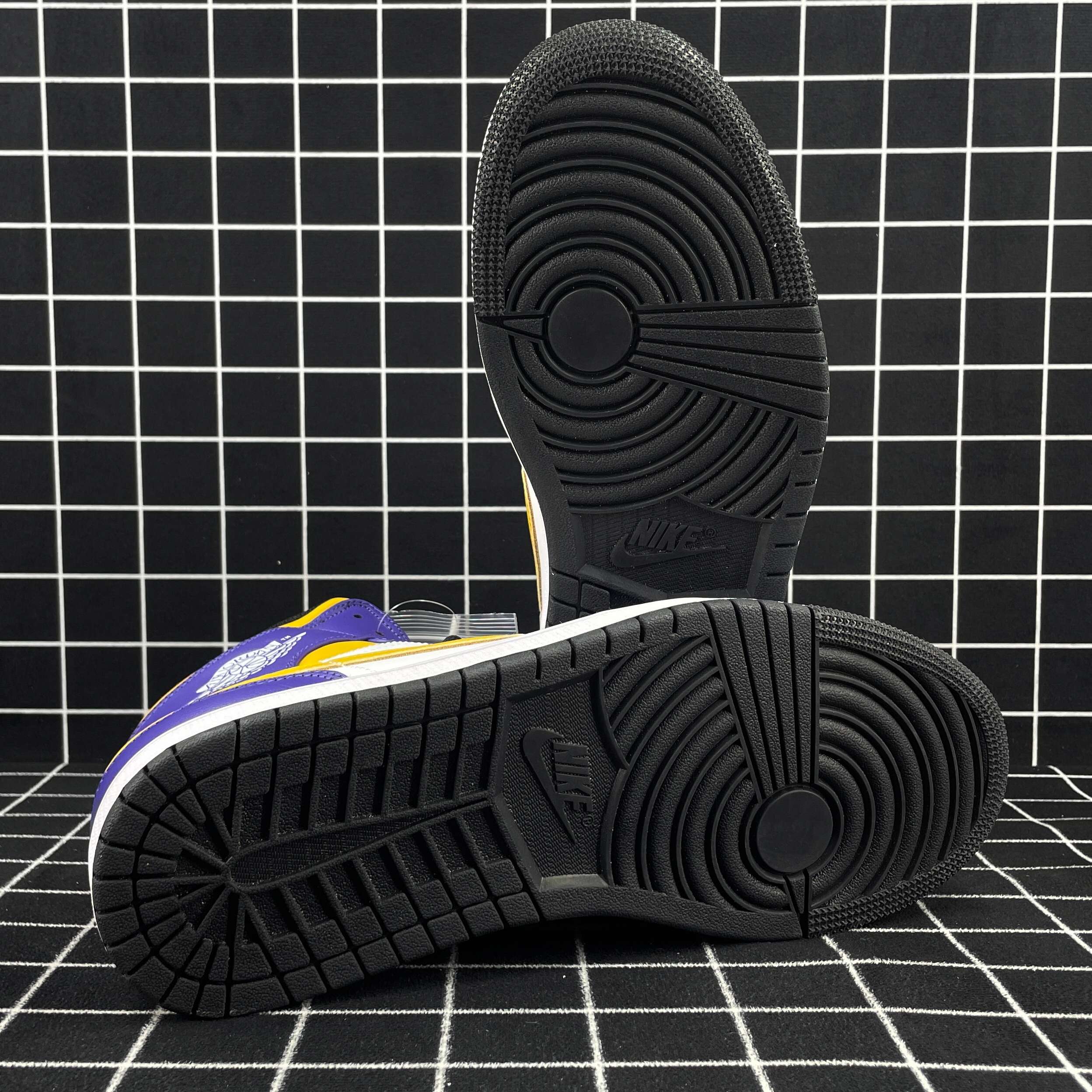 Jordan 1 Mid Lakers Replica