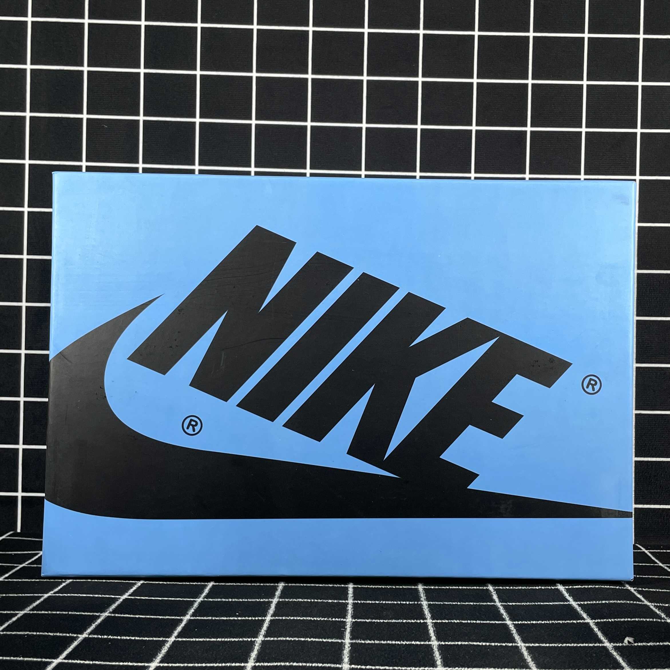 Jordan 1 Retro High OG UNC Toe Replica