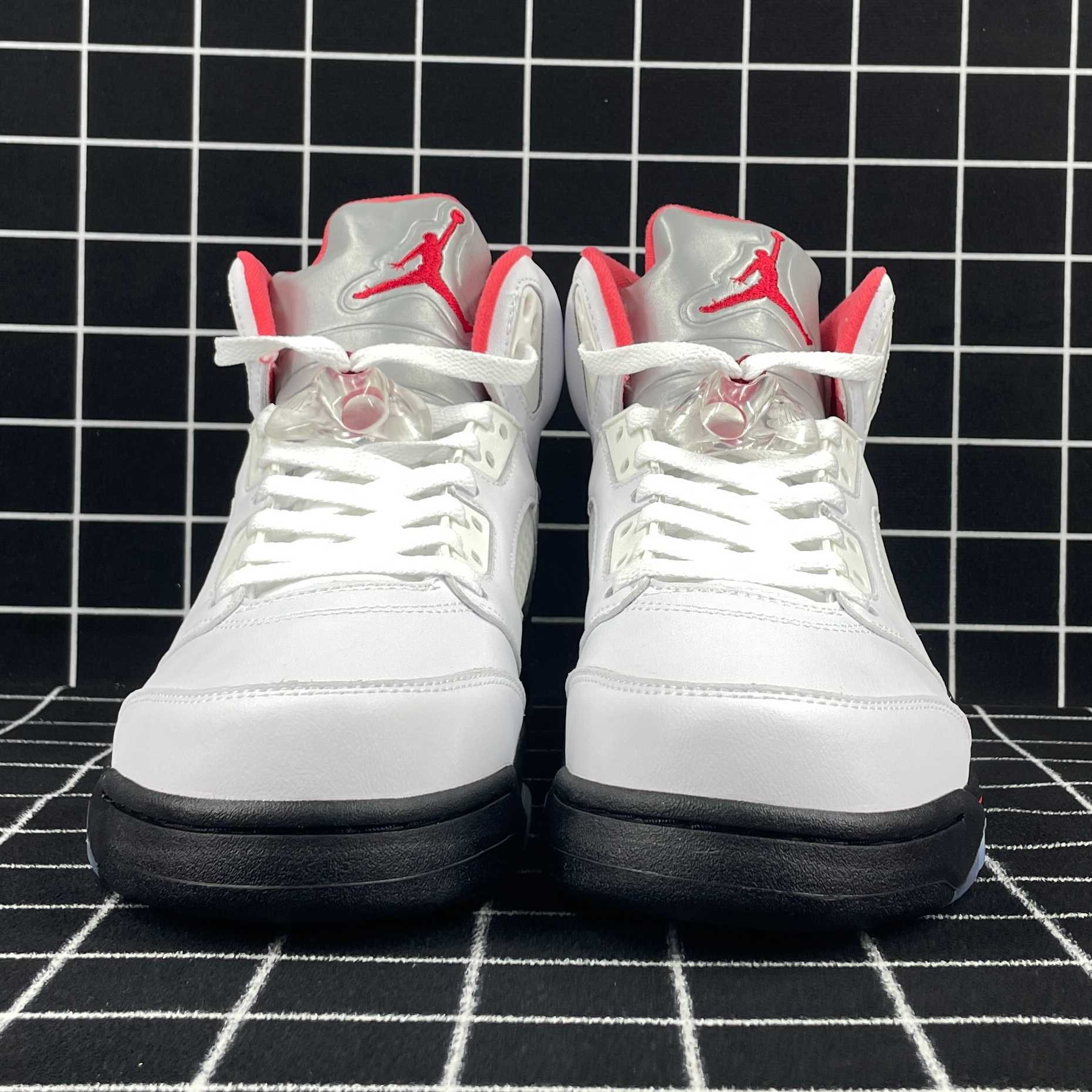 Jordan 5 Retro Fire Red Silver Tongue (2020) Replica