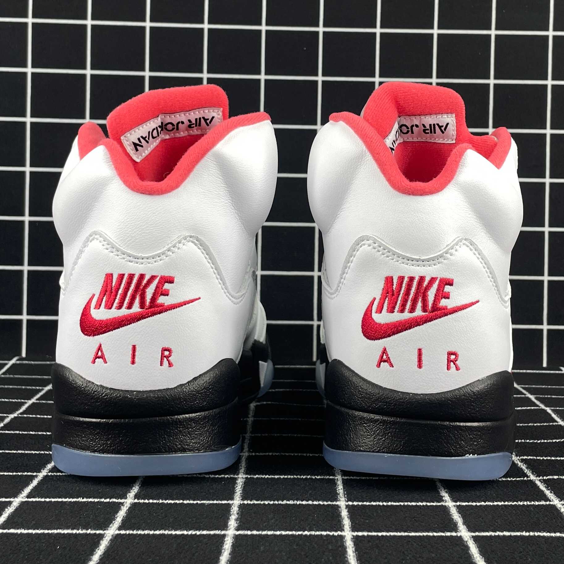 Jordan 5 Retro Fire Red Silver Tongue (2020) Replica