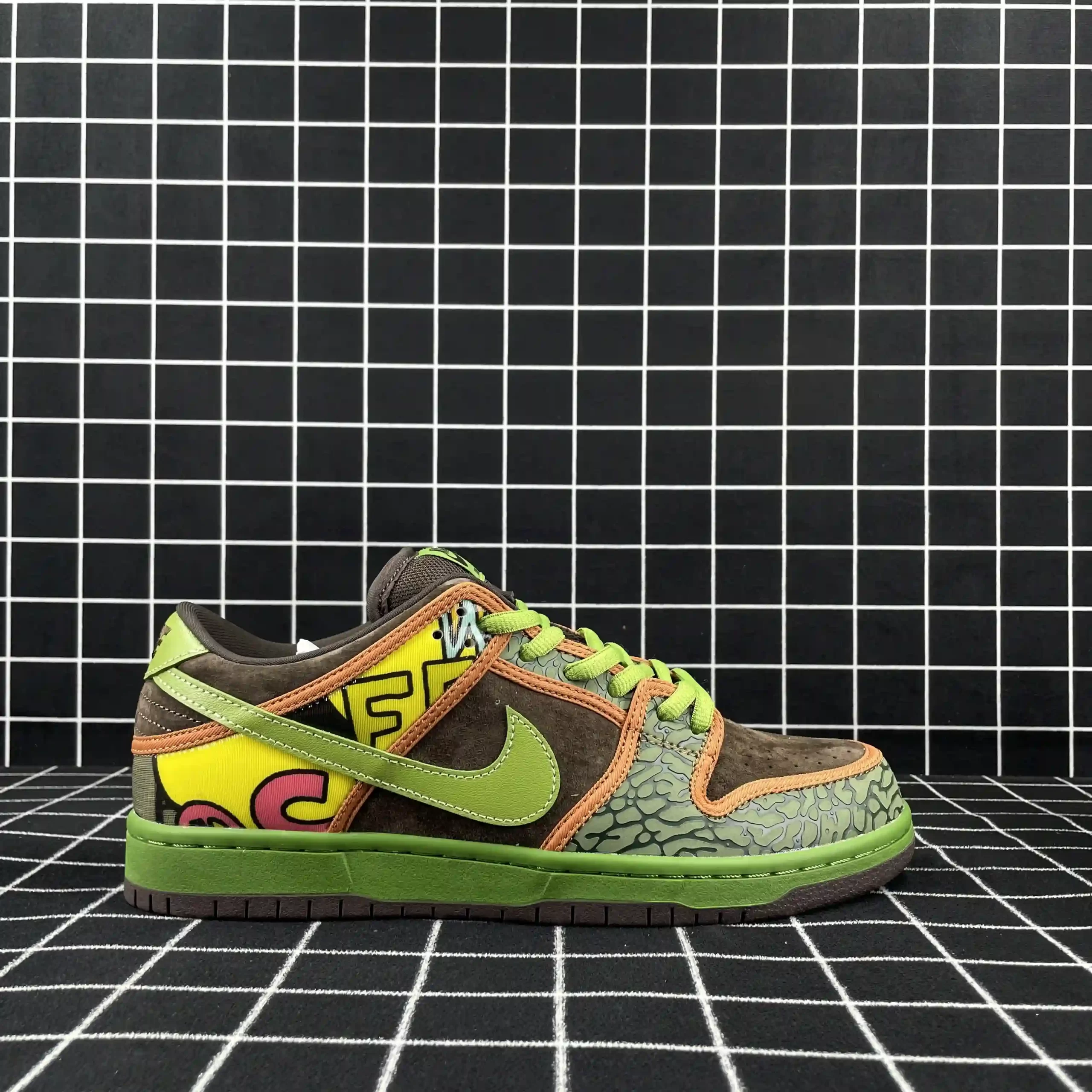 Nike SB Dunk Low De La Soul Replica