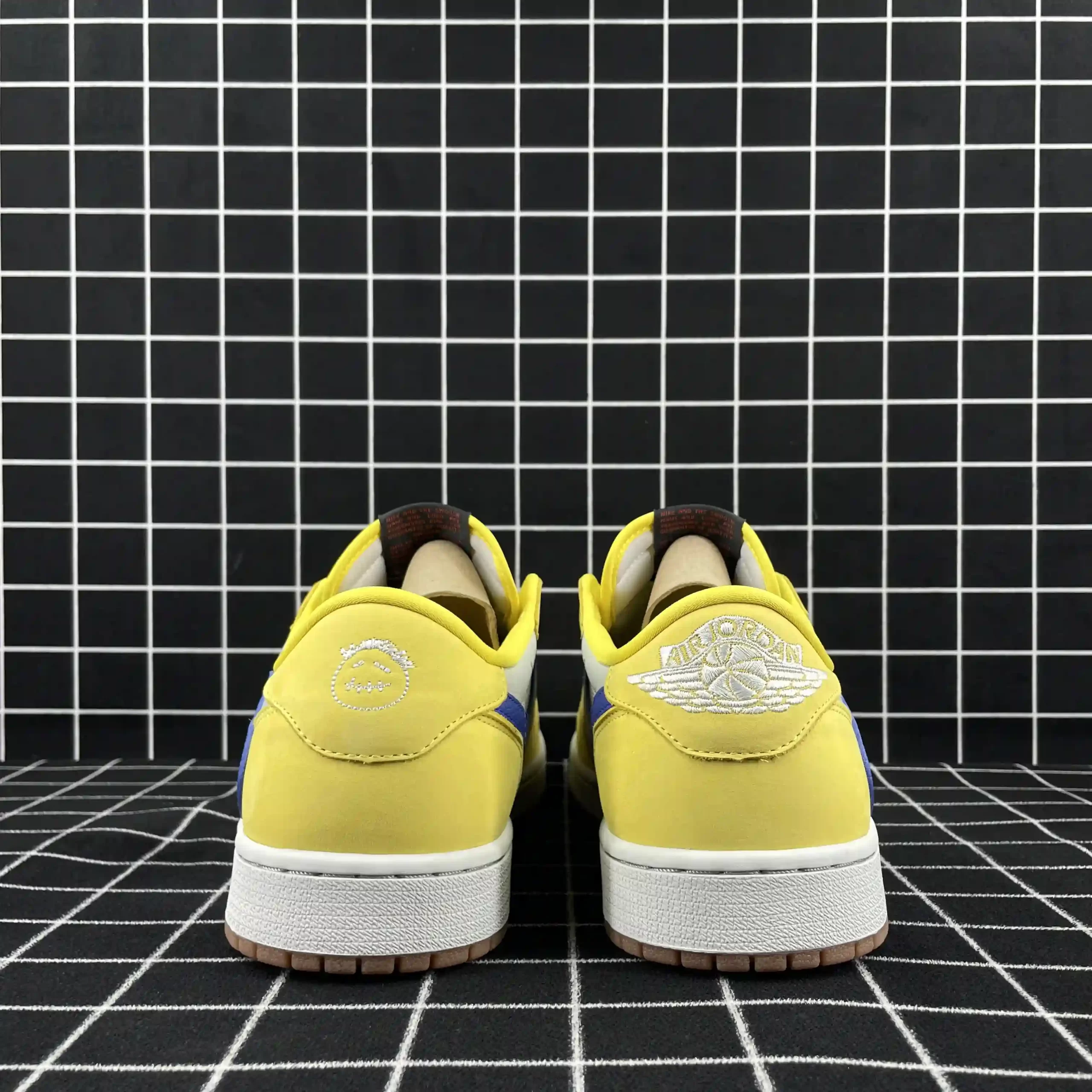 Travis Scott x Air Jordan 1 Low OG Canary Replica