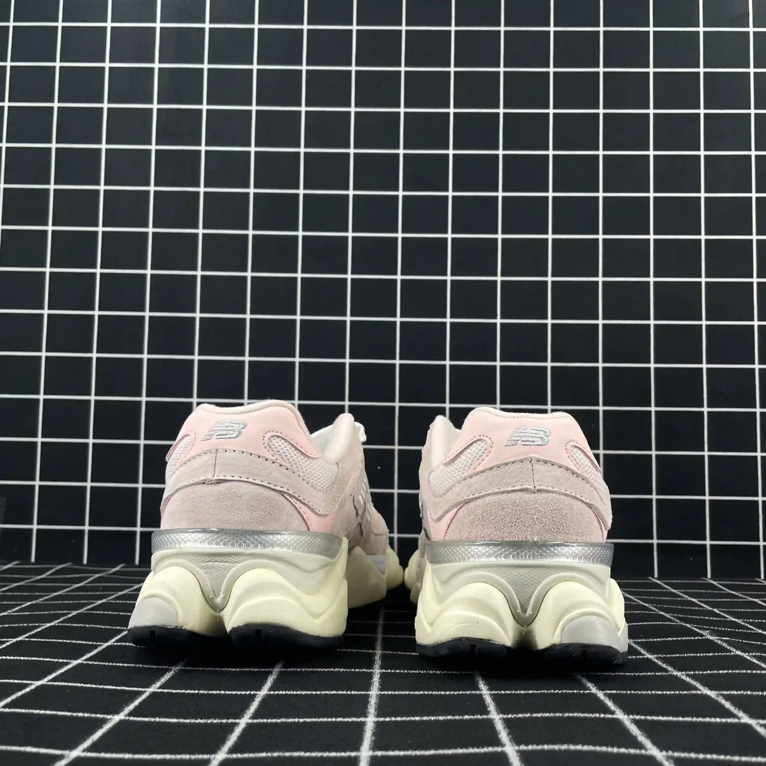 New Balance 9060 Crystal Pink