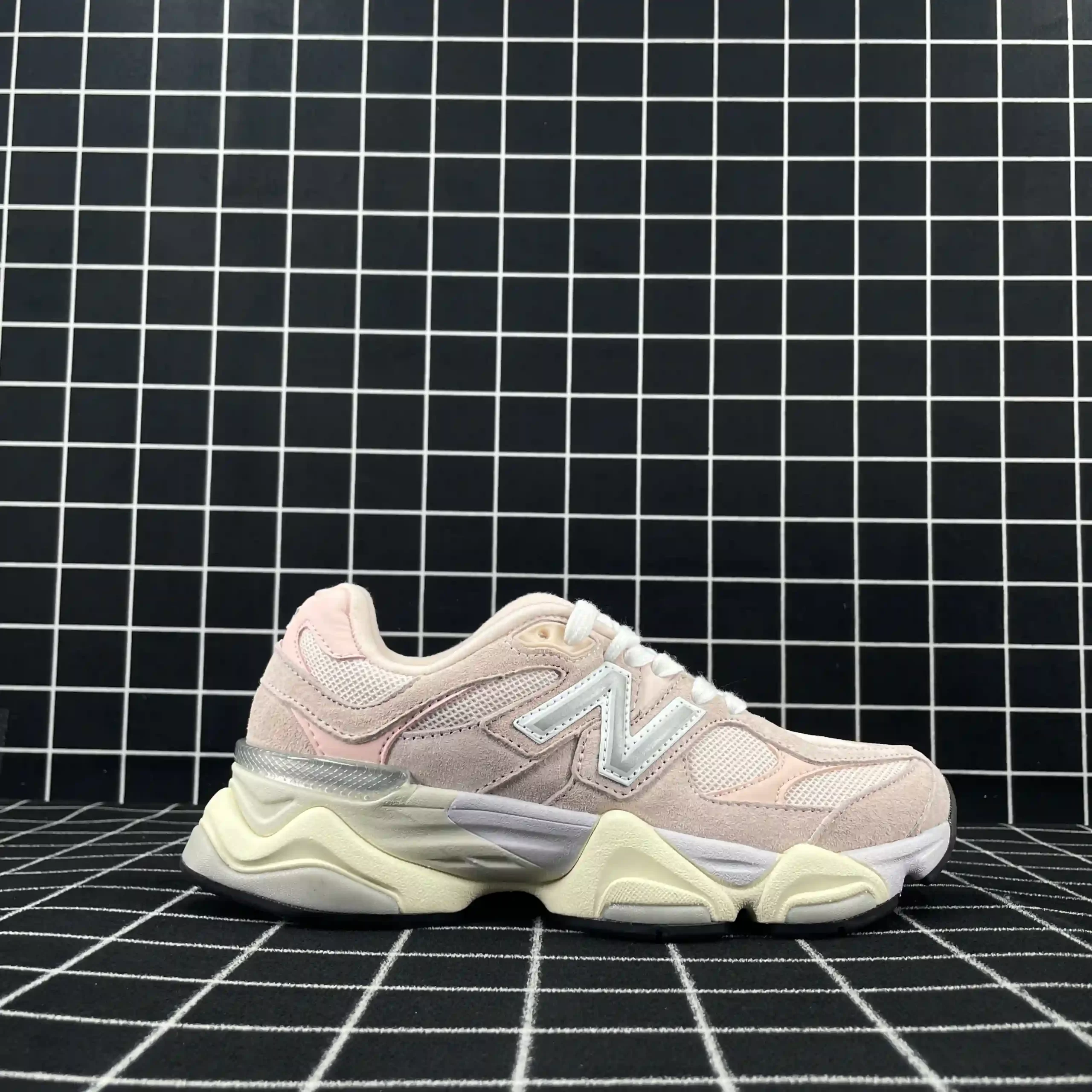 New Balance 9060 Crystal Pink