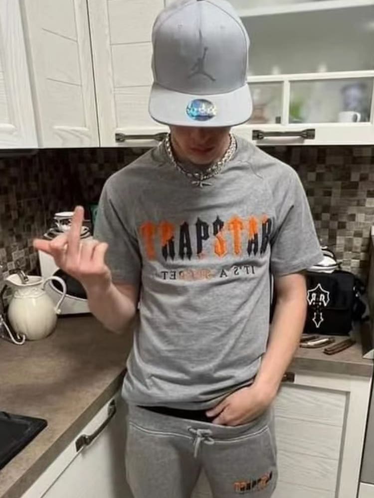 Trapstar Simple Letter Towel Embroidery Tee 2