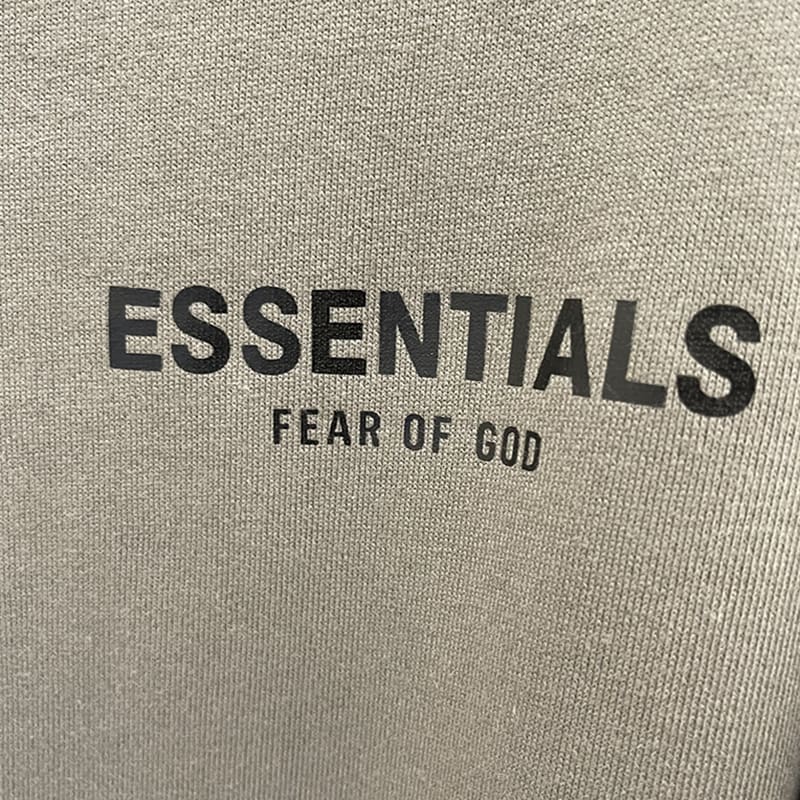 Fog Essentials Five-Pointed Star Zipper Sweater