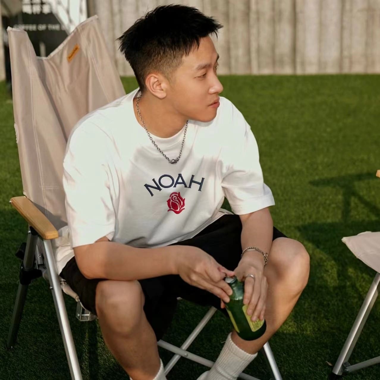 Noah Small Icon Rose Tee