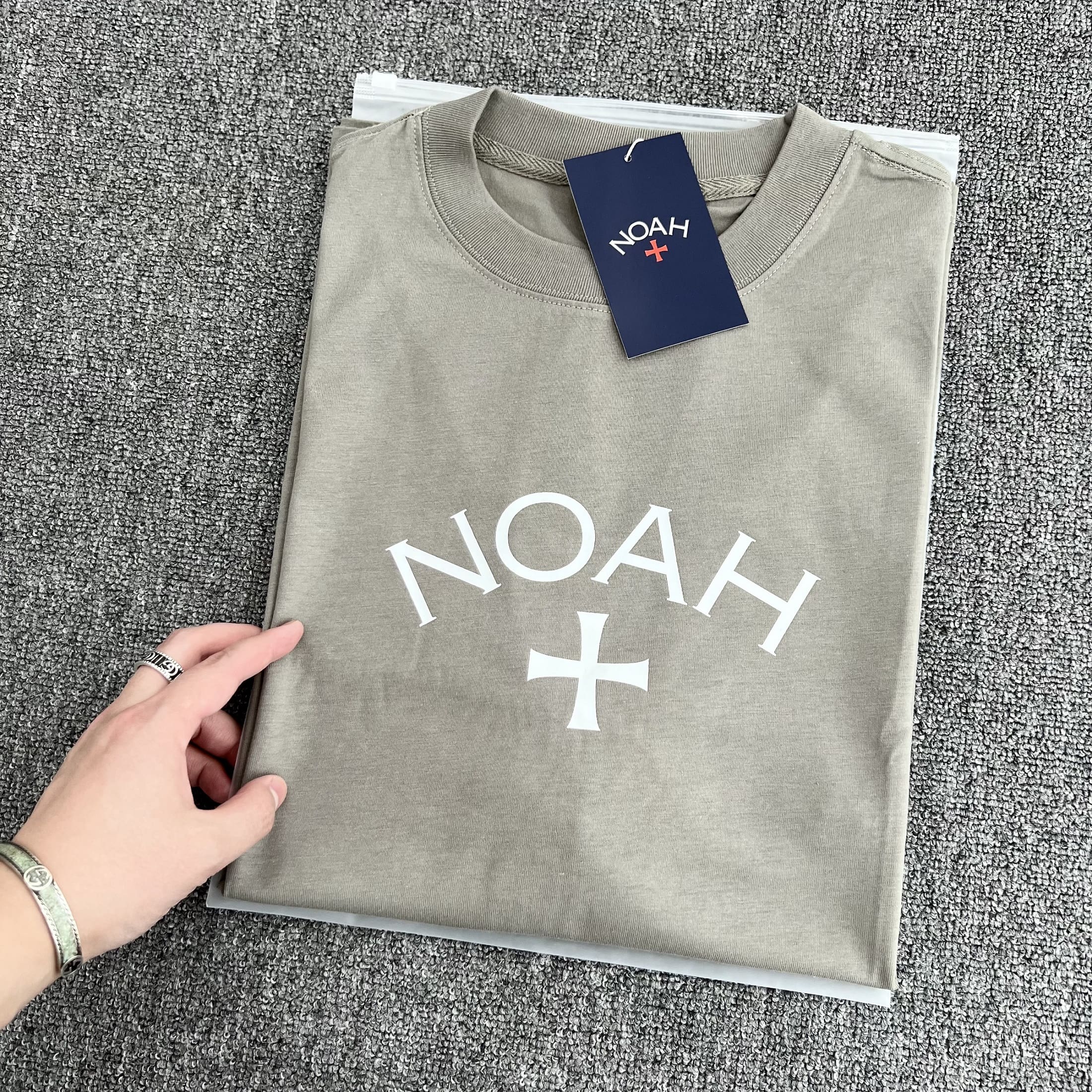Noah Back Icon Cross Tee