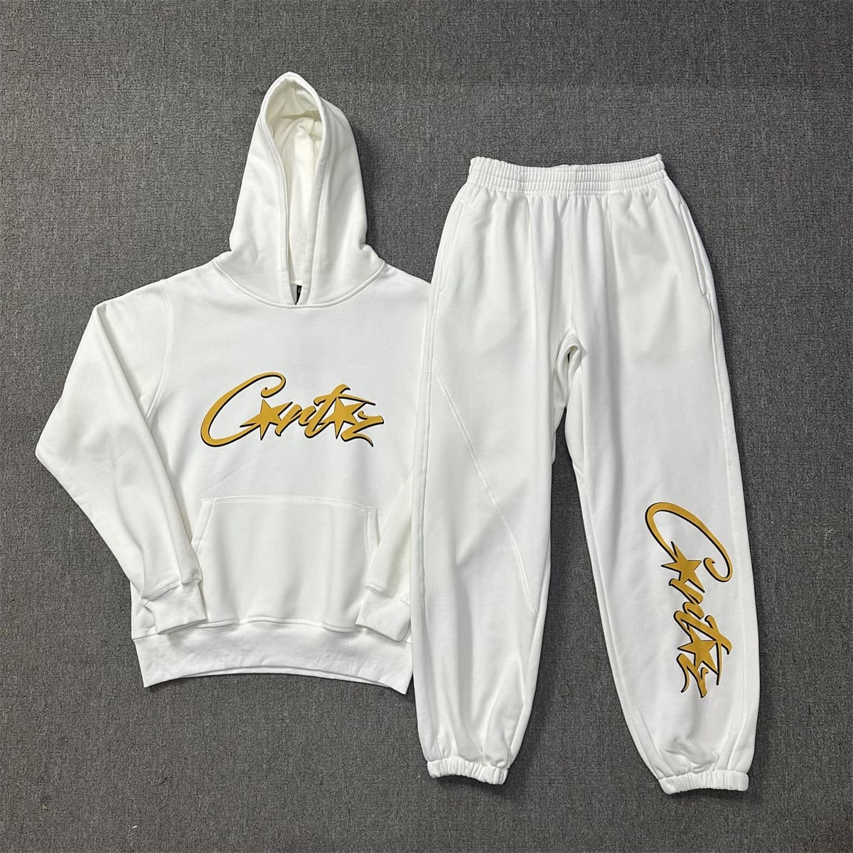 Corteiz Devil Island Yellow Logo Velvet Hooded Sweatshirt and Sweatpants Set for Autumn and Winter