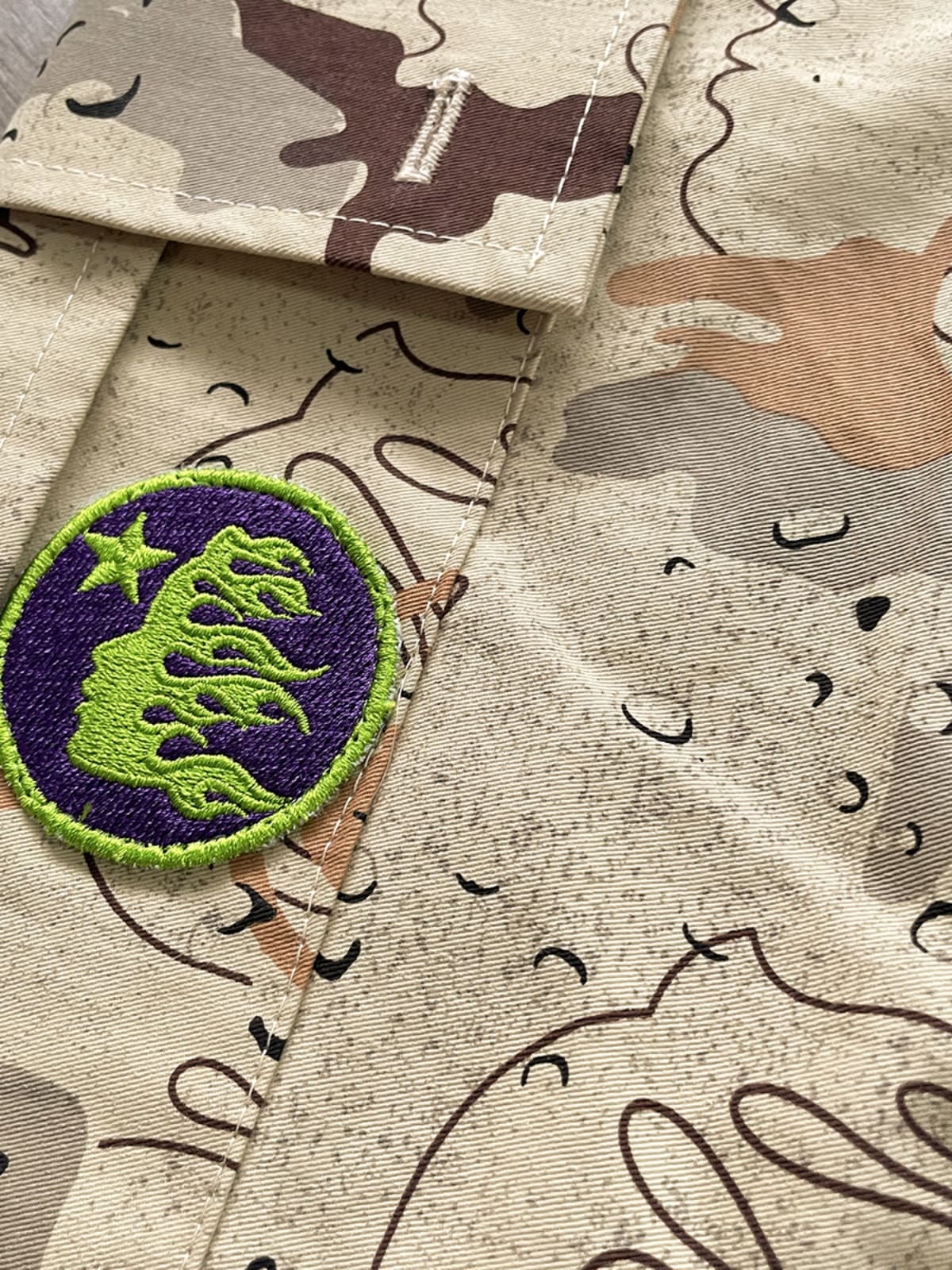 H*lst*r studios embroidery camouflage shorts