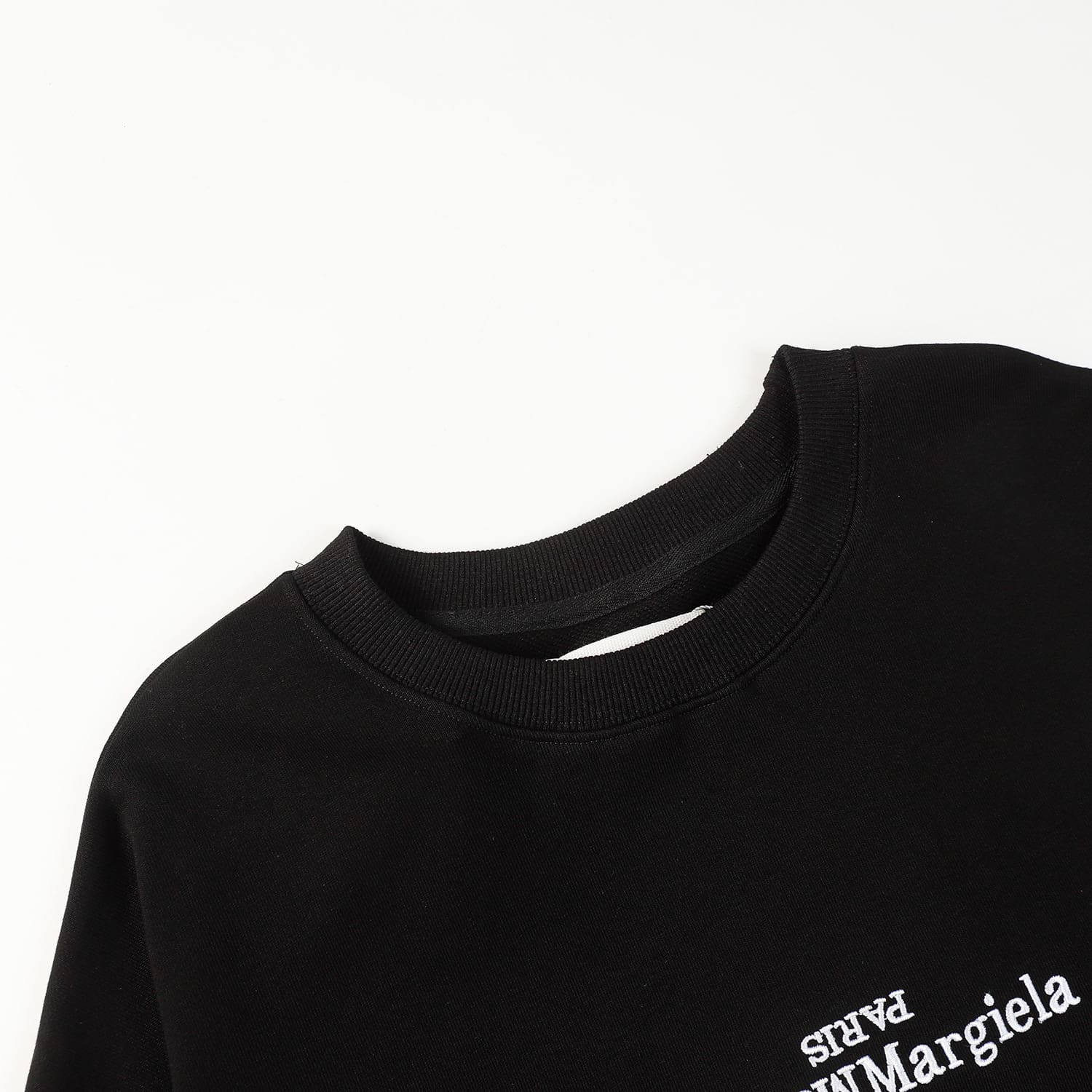 ma*s*n Ma*i*la mm6 embroidered letter crew neck pullover for men and women